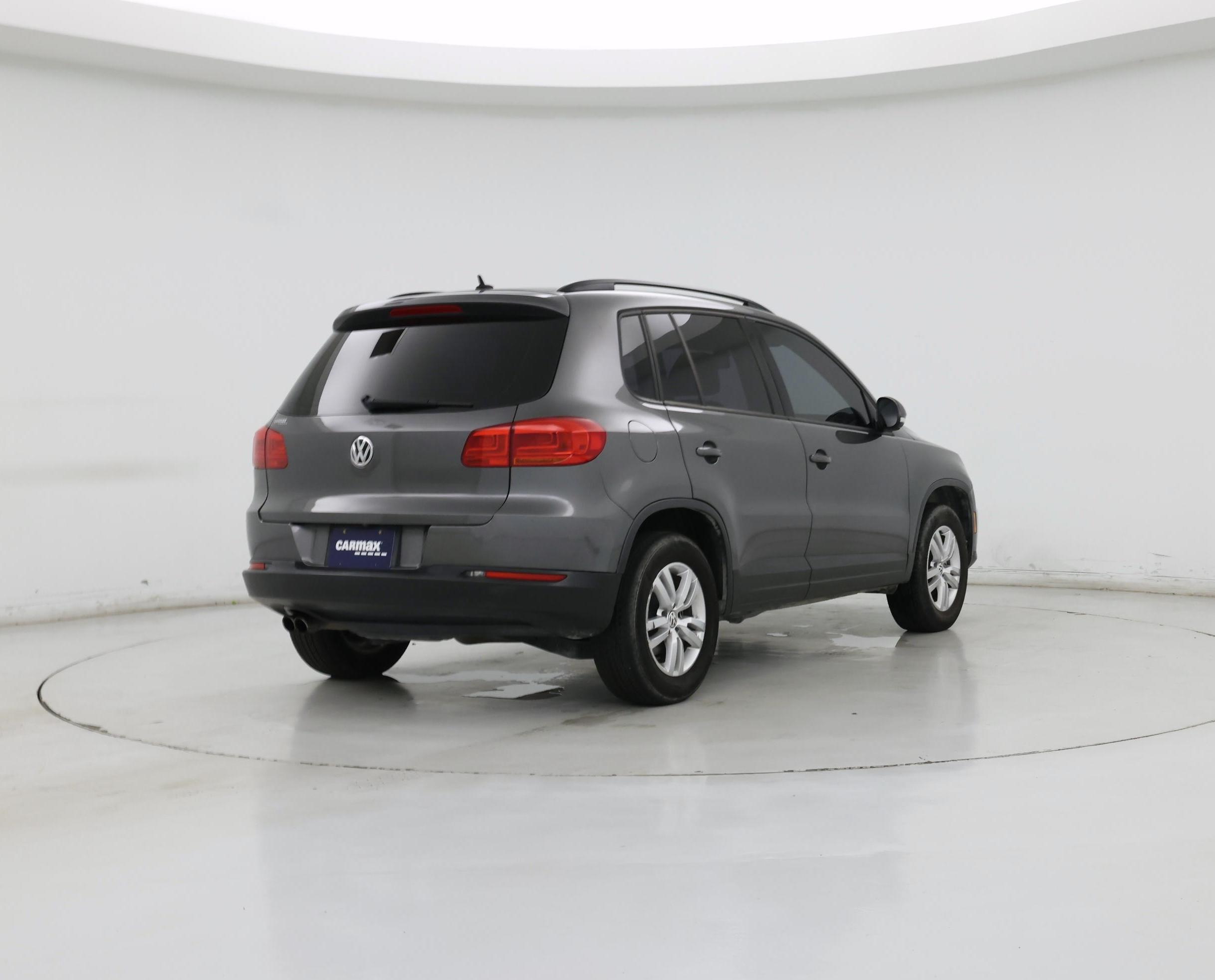 Thumbnail: 2016 Volkswagen Tiguan - 8