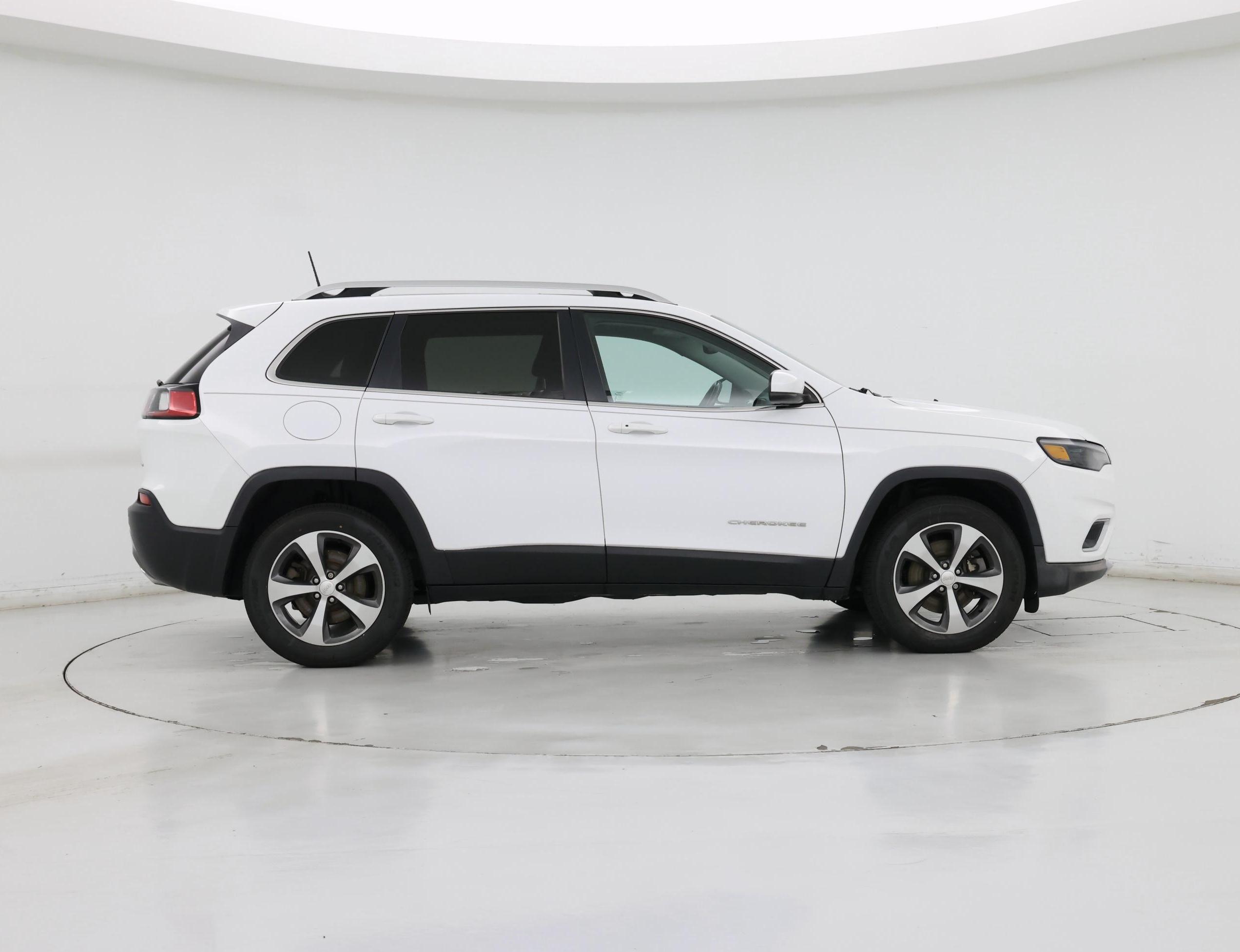 Thumbnail: 2019 Jeep Cherokee - 7