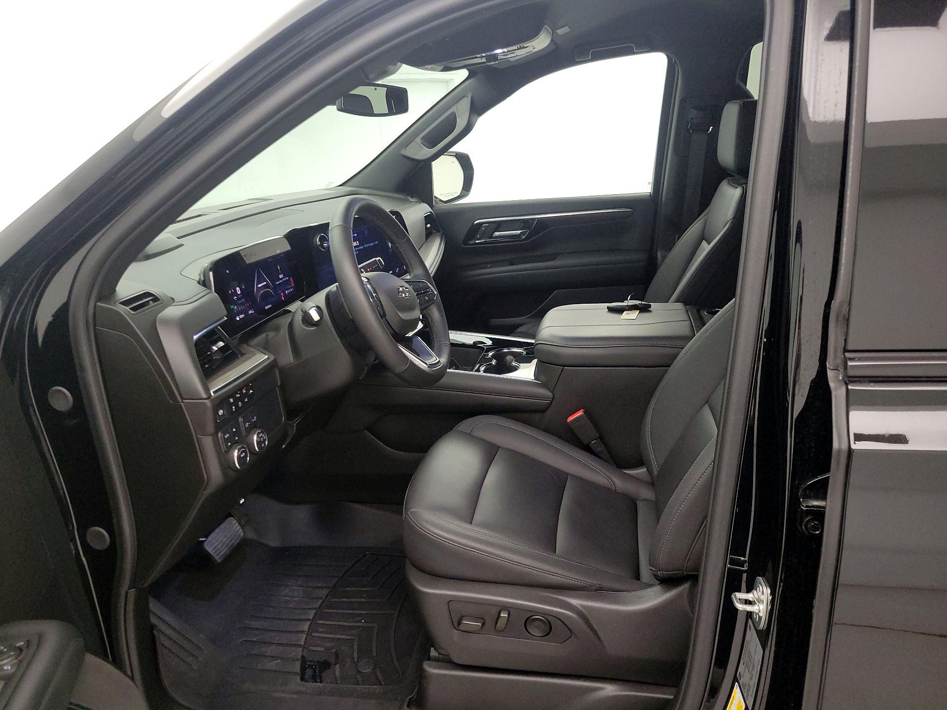 Thumbnail: 2025 Chevrolet Tahoe - 11
