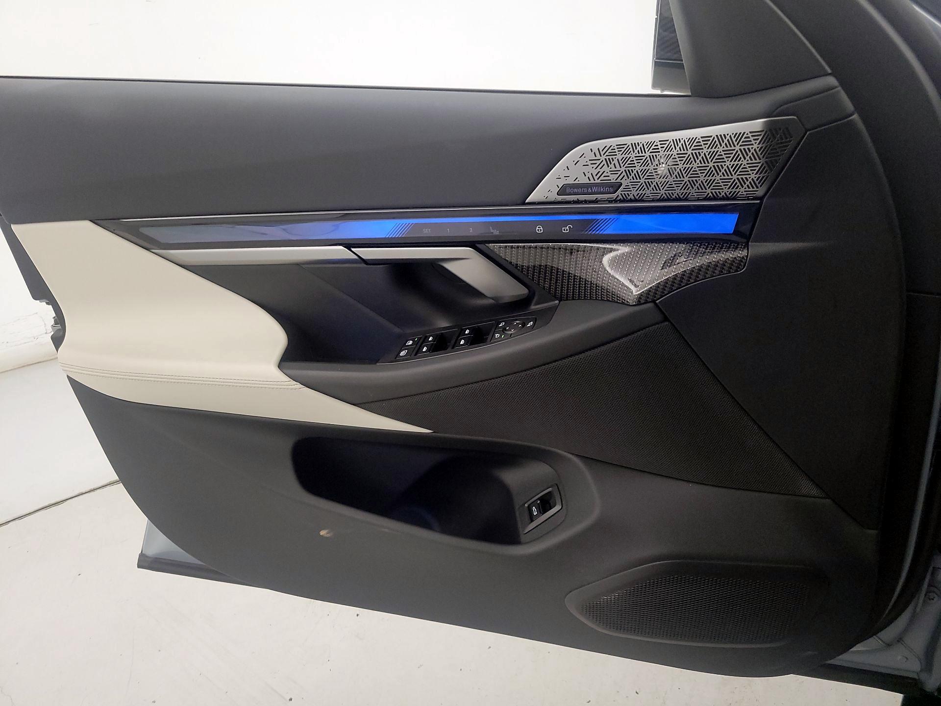 Thumbnail: 2024 BMW i5 - 12