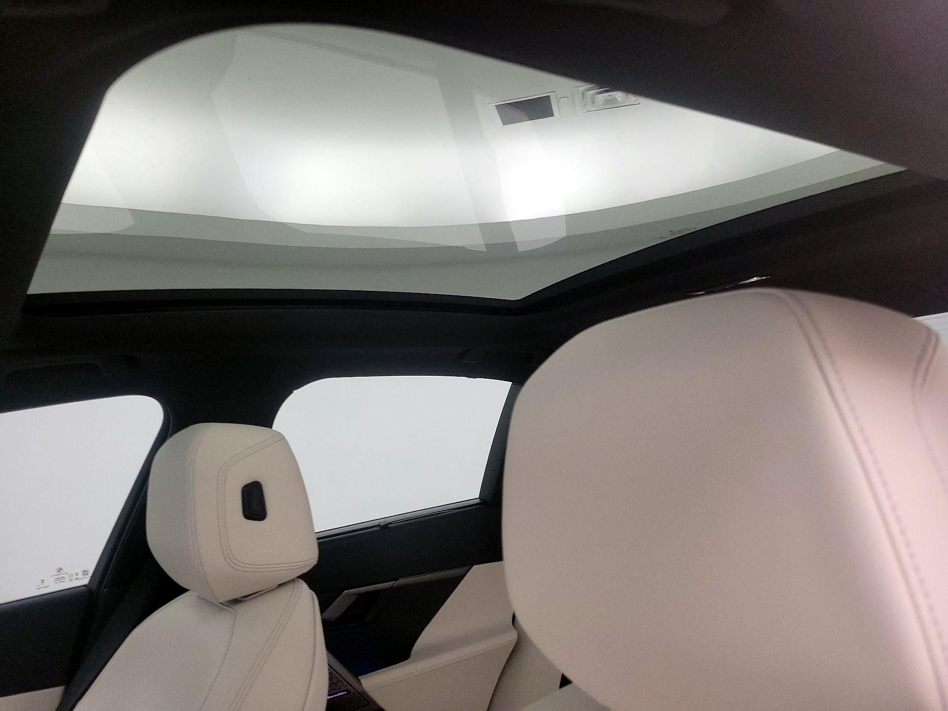 Thumbnail: 2024 BMW i5 - 19