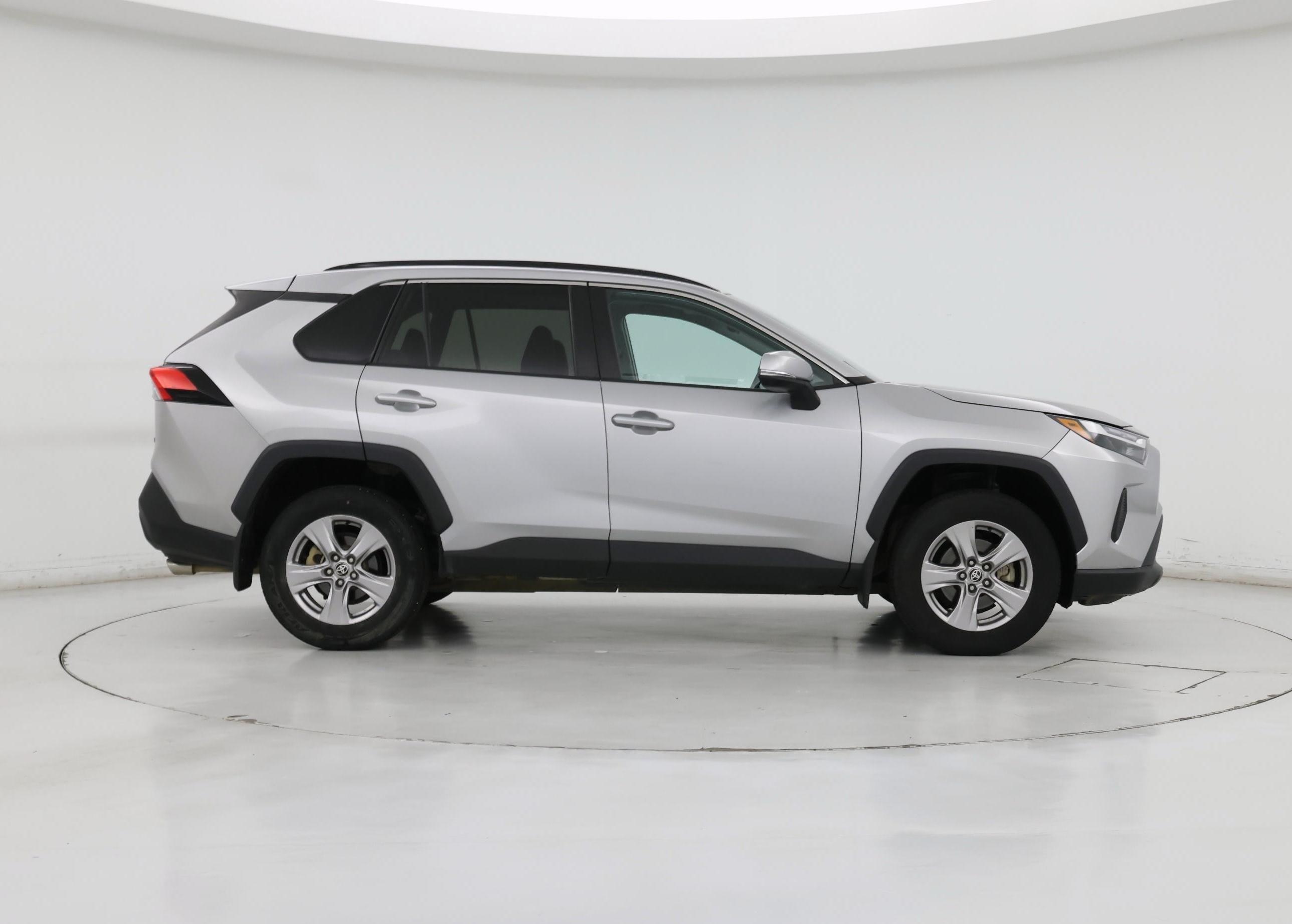 Thumbnail: 2022 Toyota RAV4 - 7