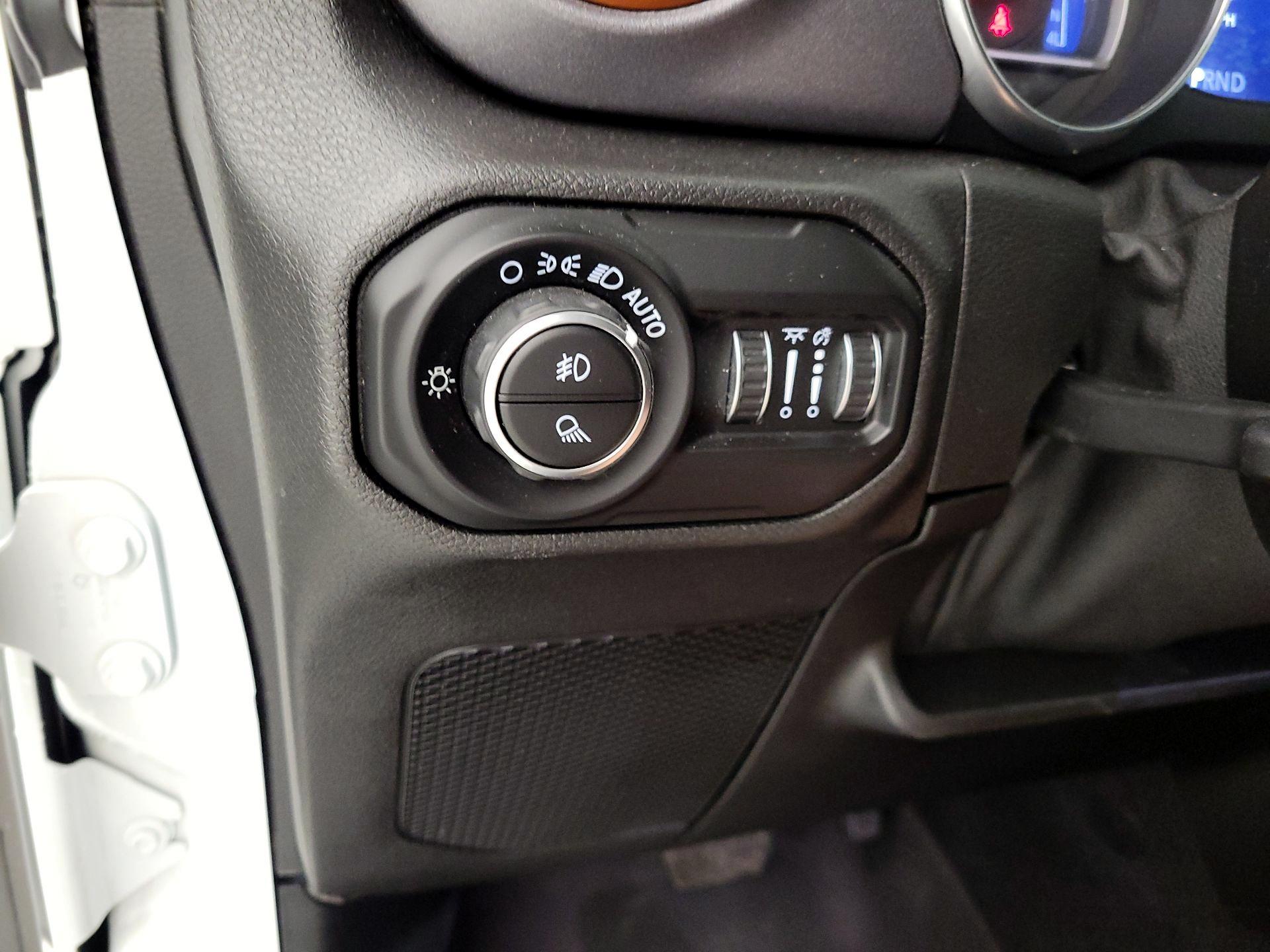 Thumbnail: 2021 Jeep Gladiator - 13