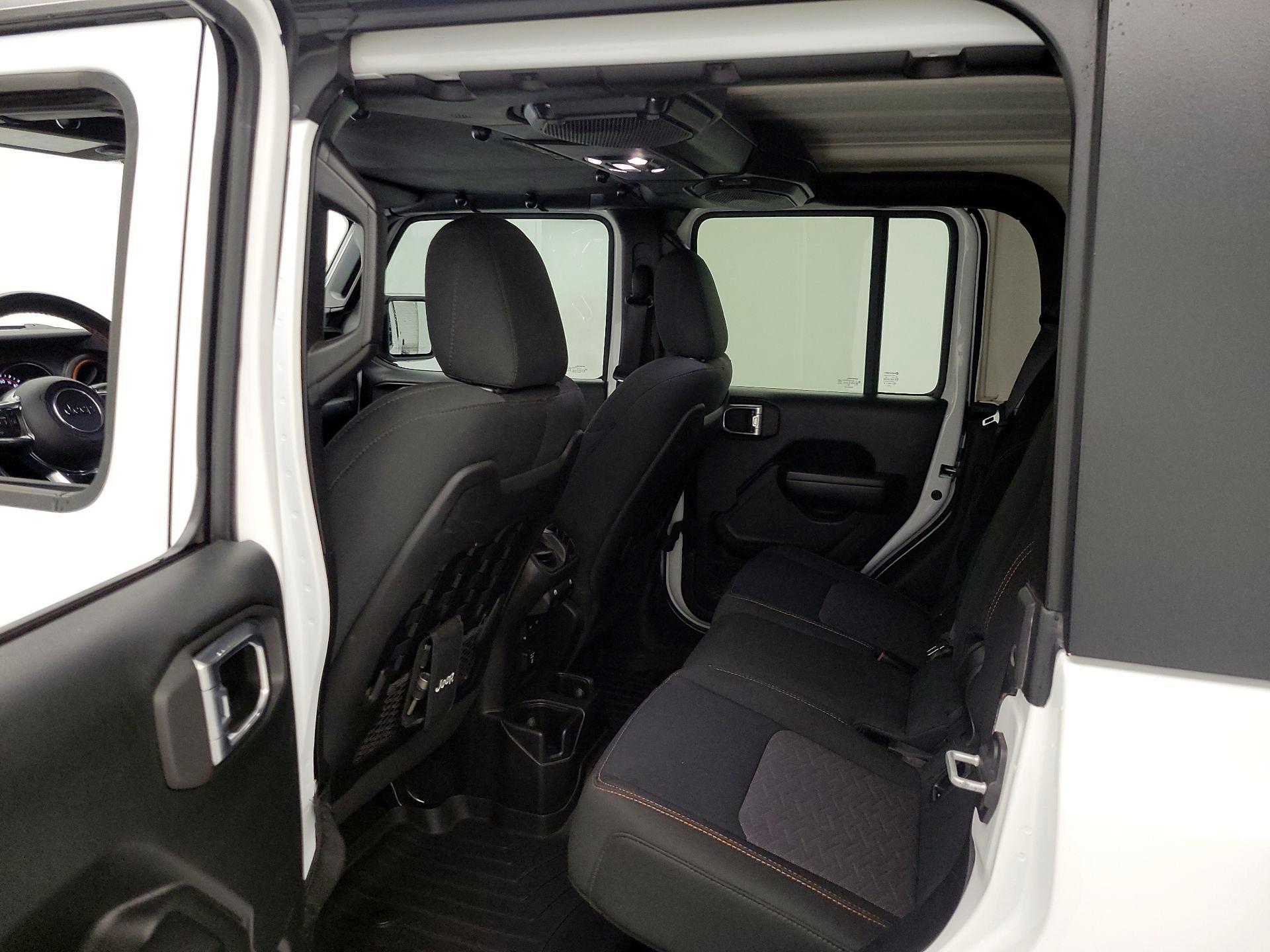 Thumbnail: 2021 Jeep Gladiator - 19