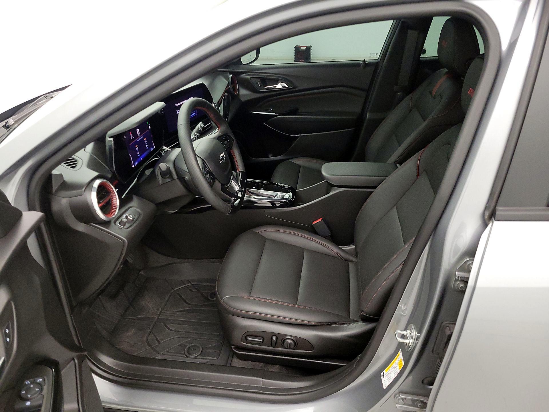 Thumbnail: 2025 Chevrolet Trax - 11