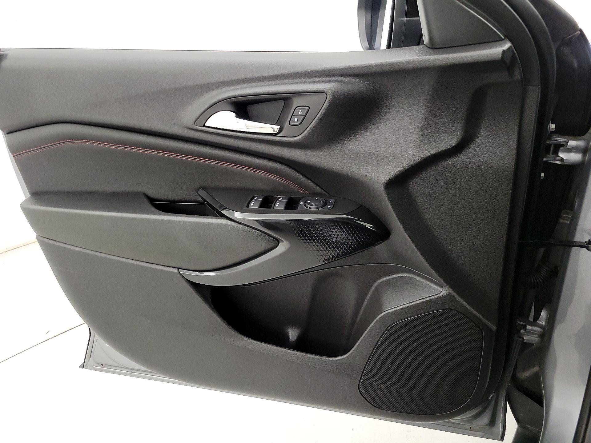 Thumbnail: 2025 Chevrolet Trax - 12