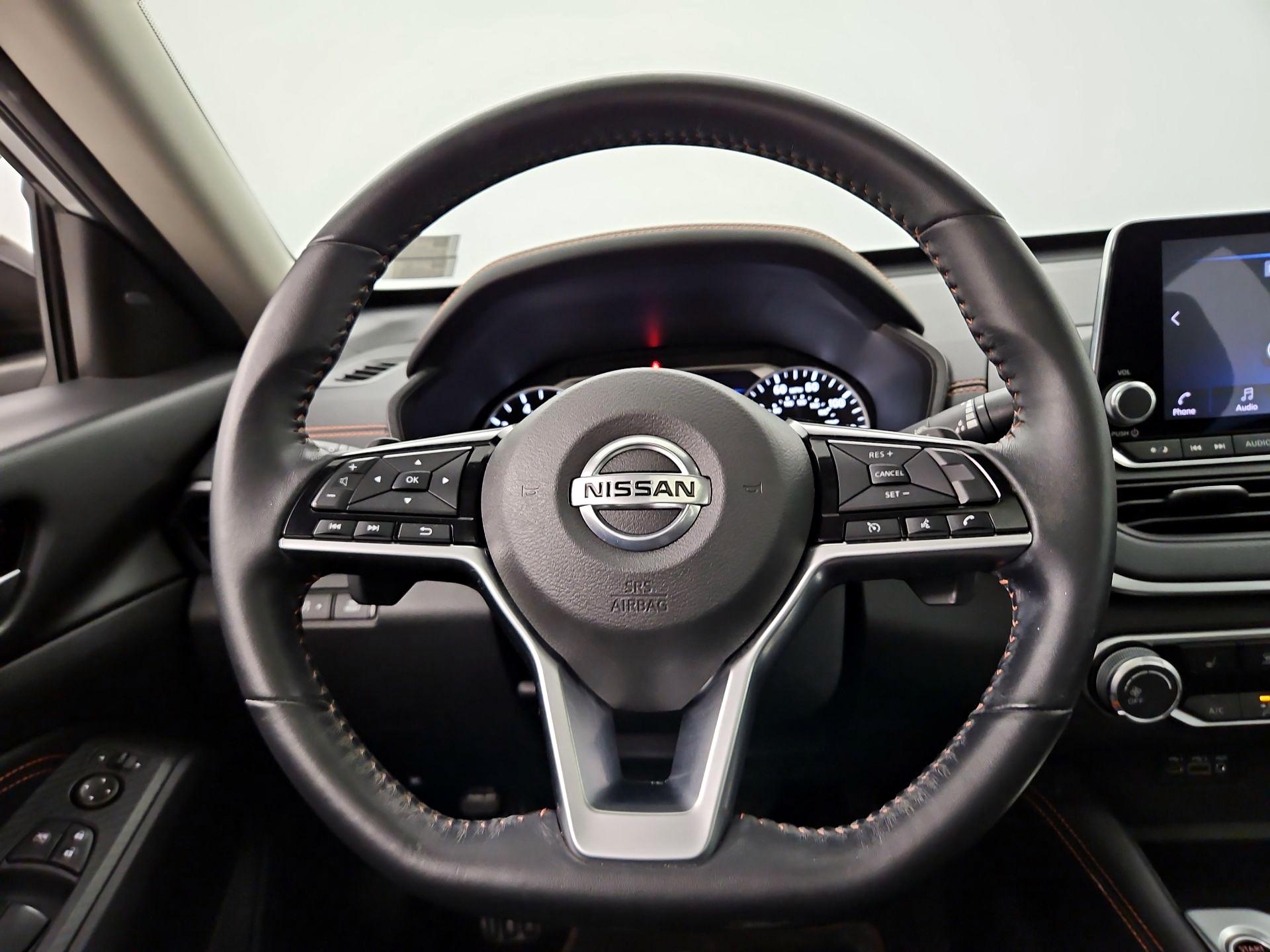Thumbnail: 2020 Nissan Altima - 10
