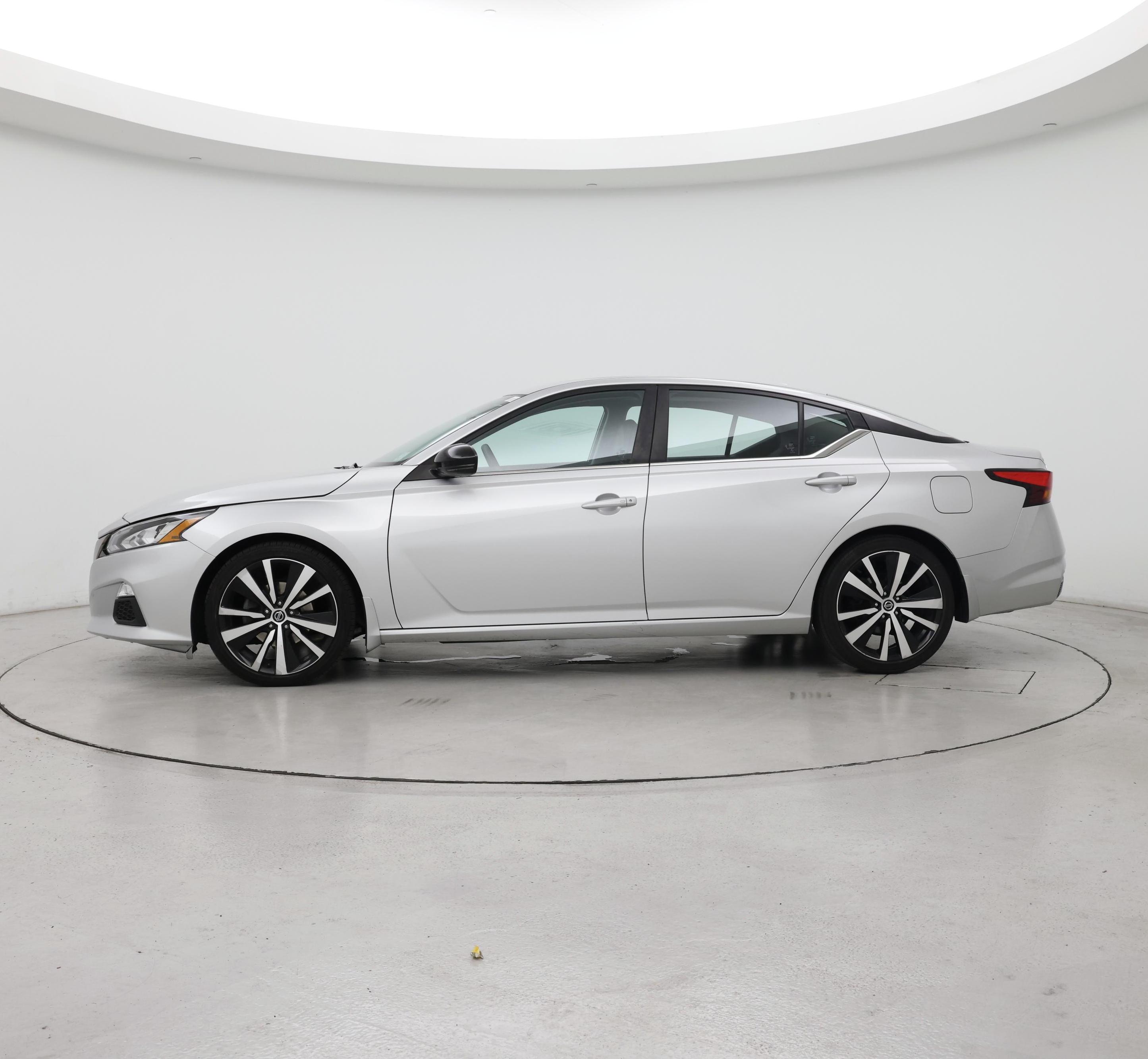 Thumbnail: 2020 Nissan Altima - 3