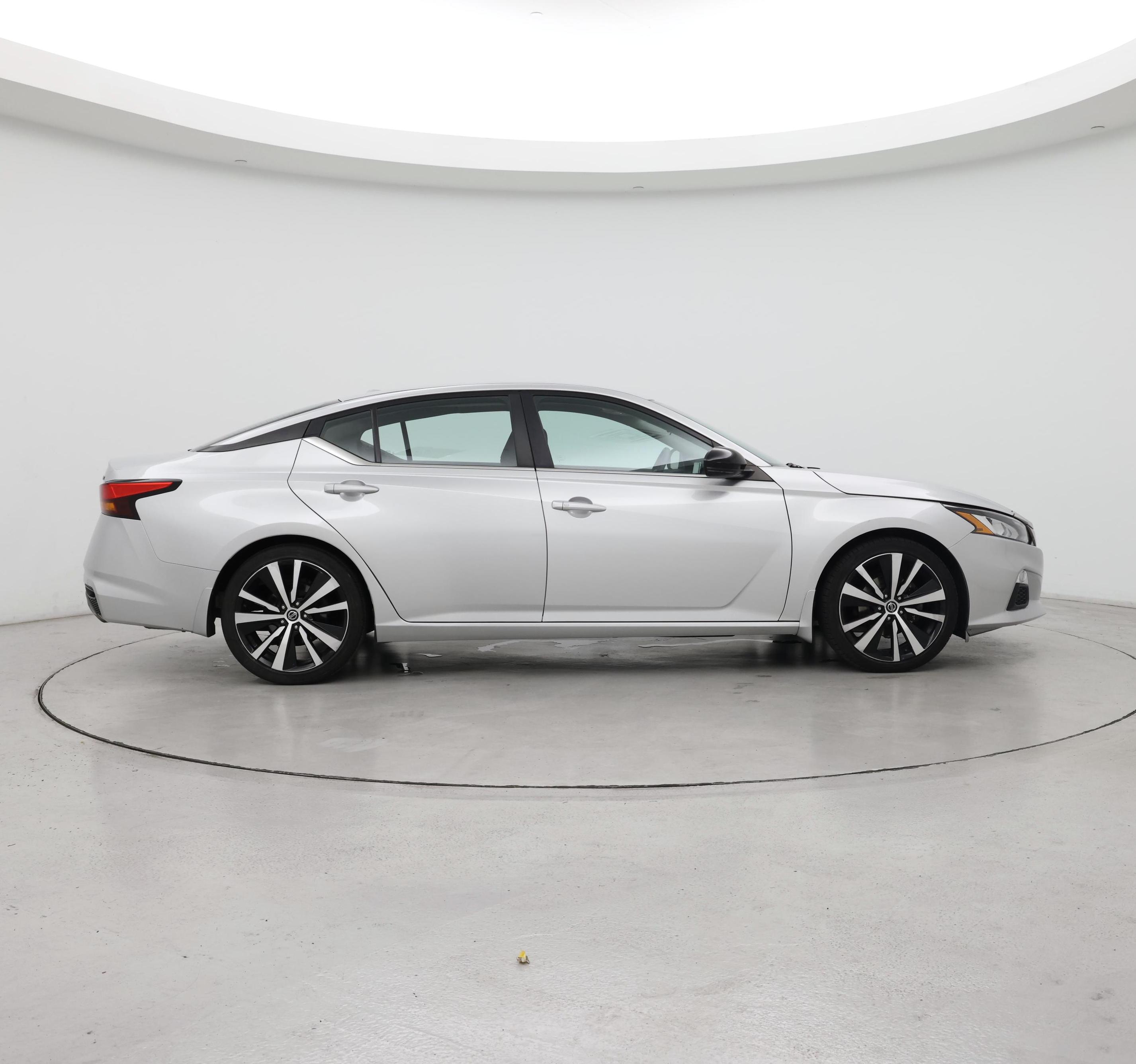 Thumbnail: 2020 Nissan Altima - 7