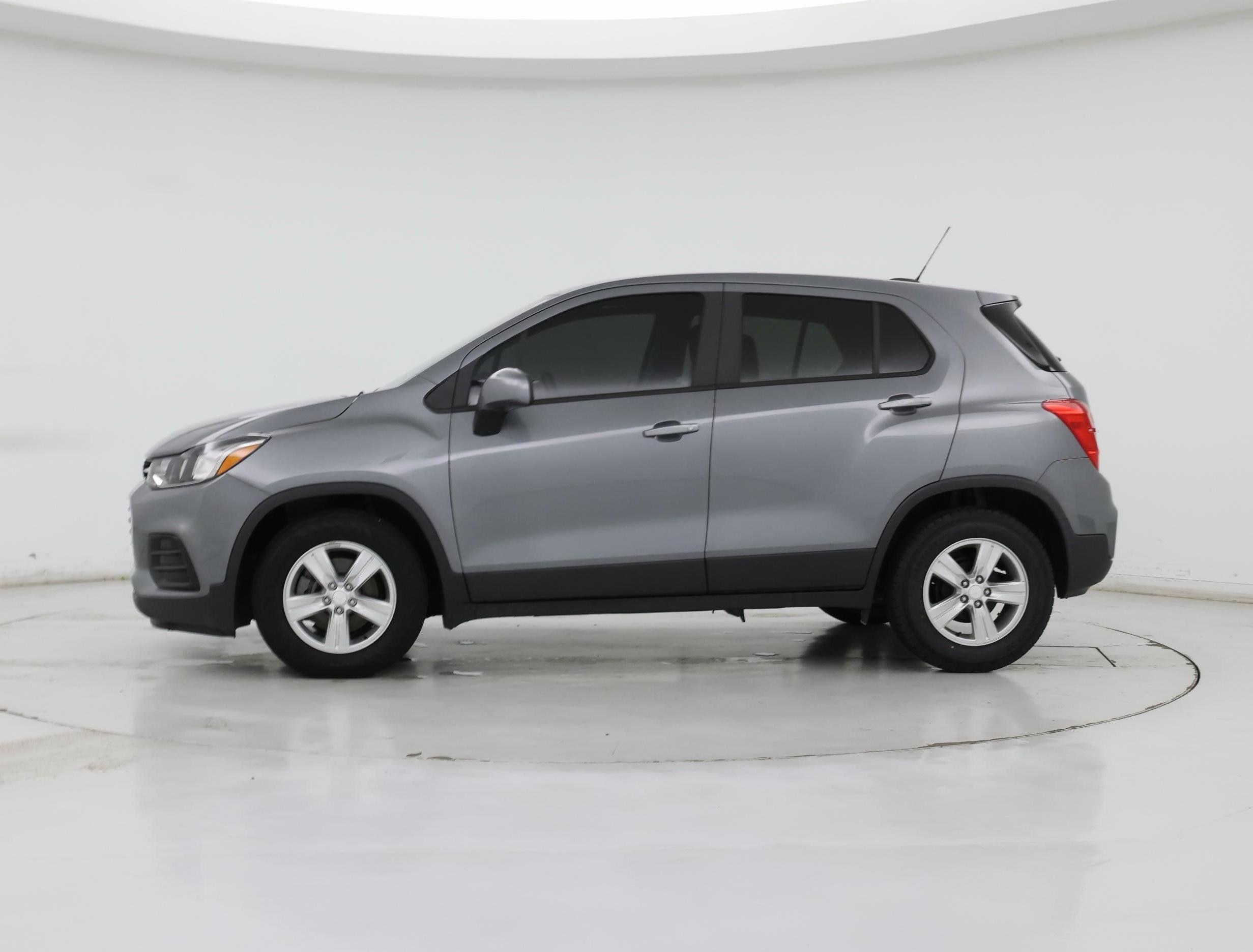 Thumbnail: 2020 Chevrolet Trax - 3