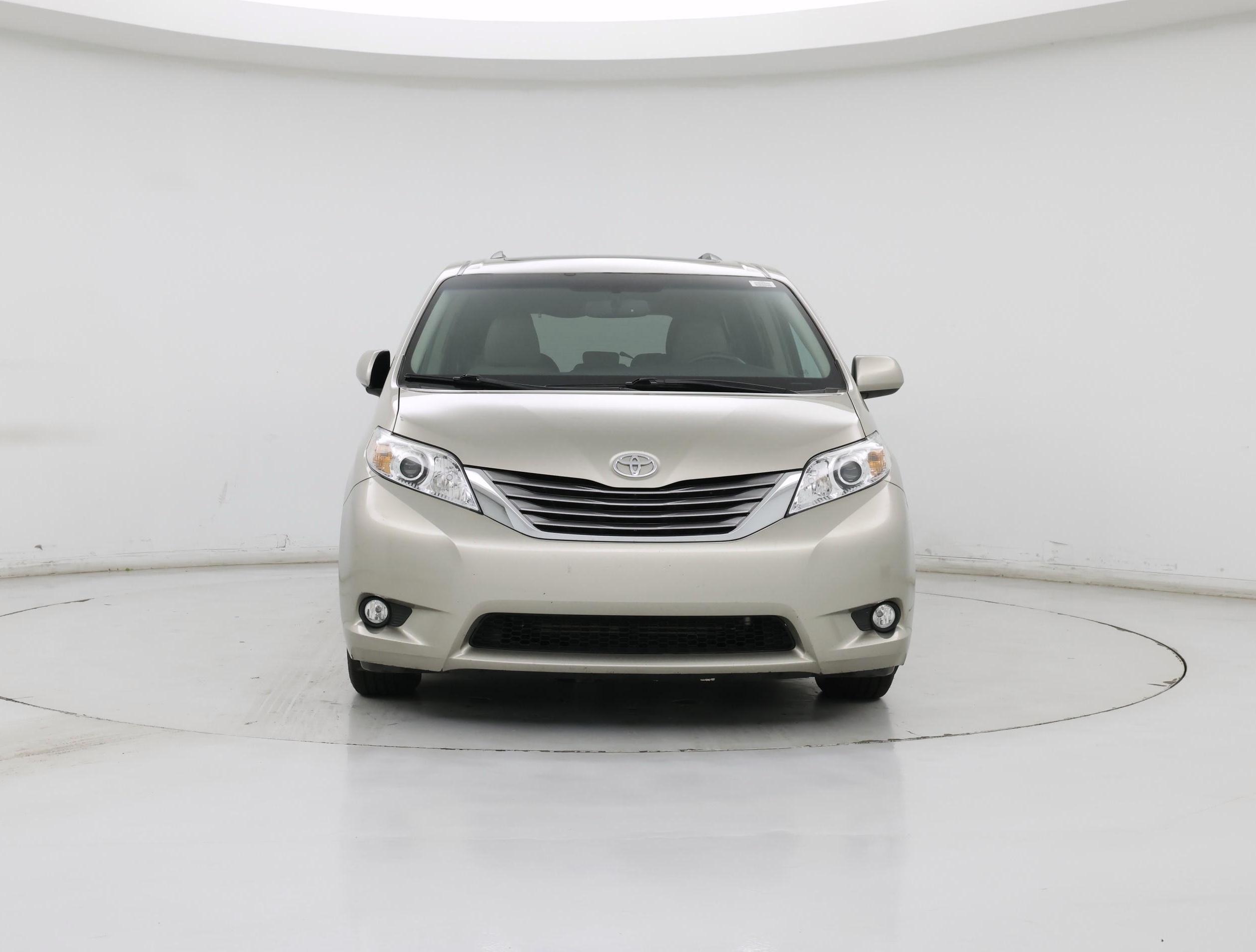 Thumbnail: 2017 Toyota Sienna - 5