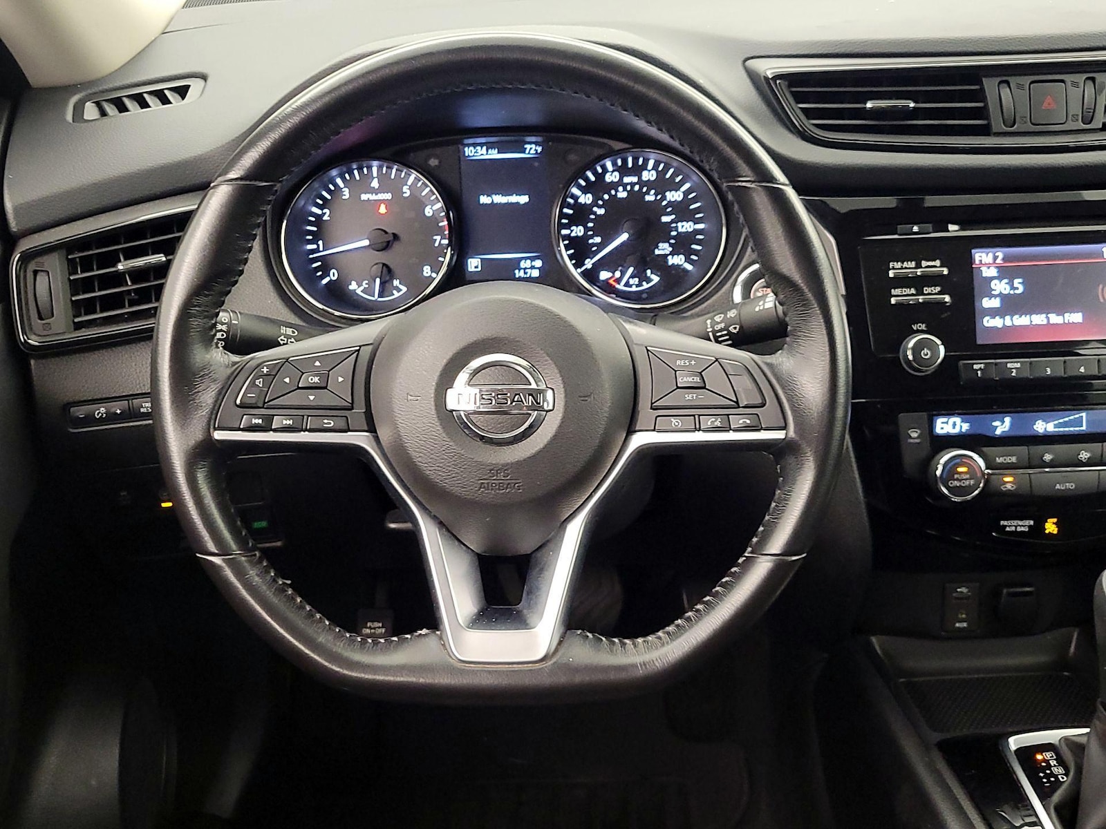 2017 Nissan Rogue SV - Photo 11