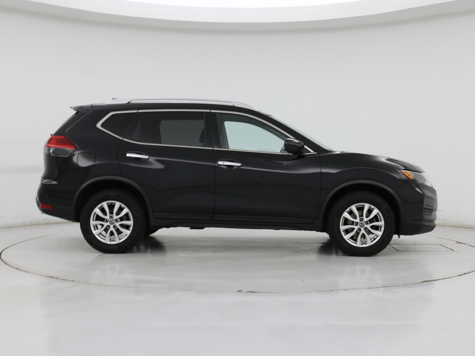 2017 Nissan Rogue SV - Photo 8