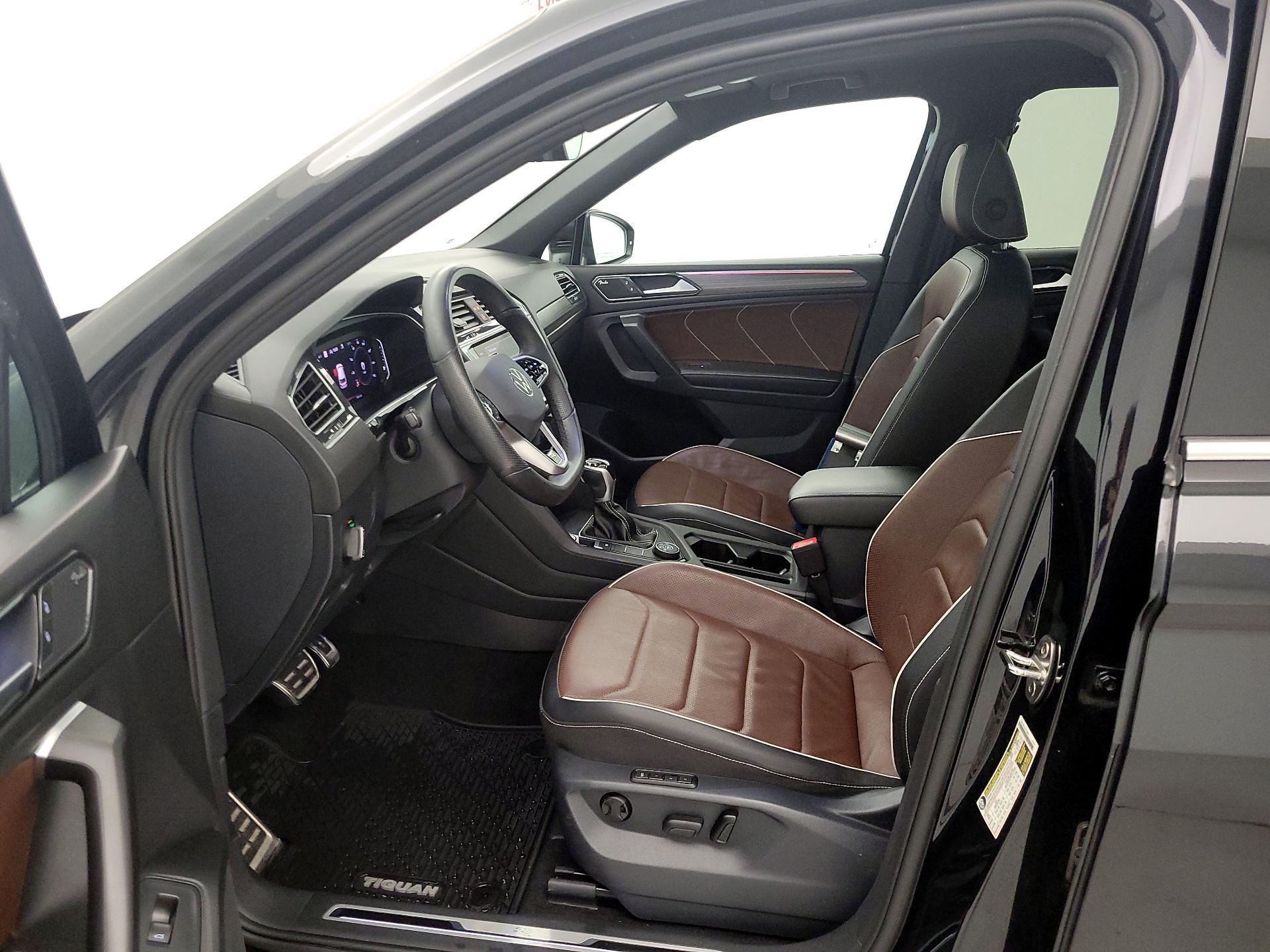 Thumbnail: 2024 Volkswagen Tiguan - 11