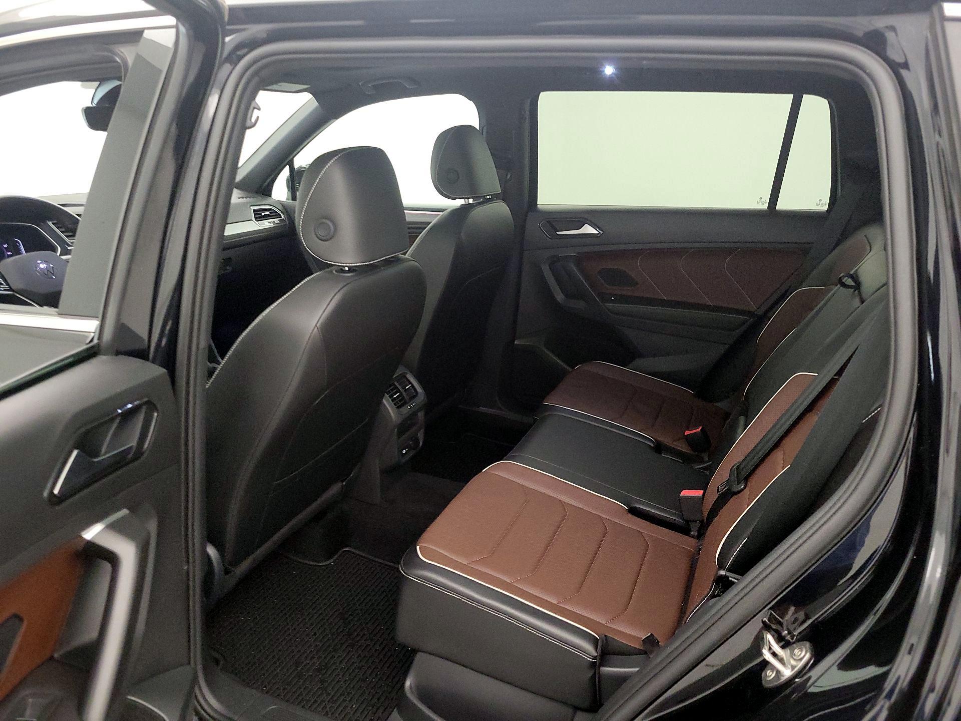 Thumbnail: 2024 Volkswagen Tiguan - 19