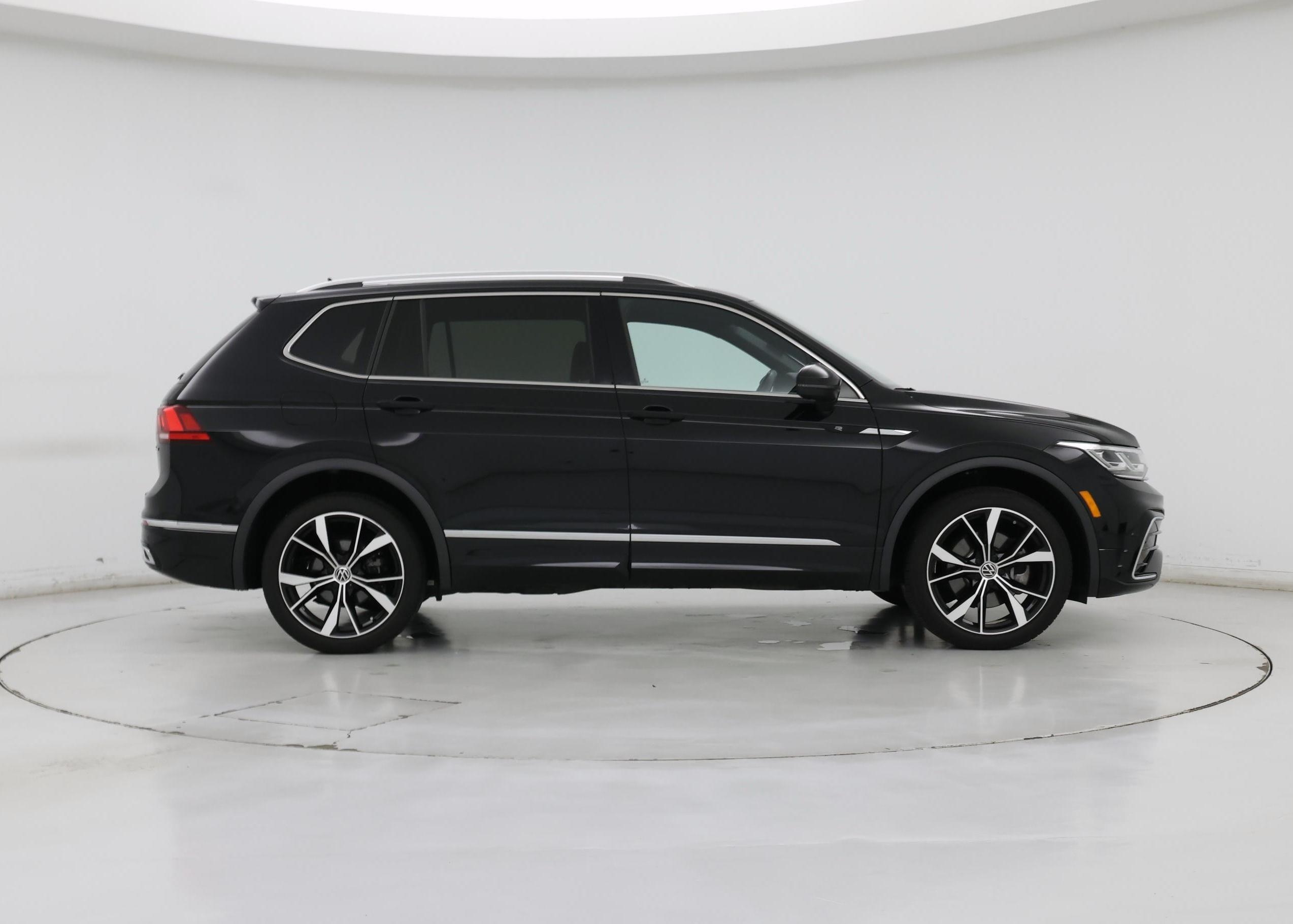 Thumbnail: 2024 Volkswagen Tiguan - 7