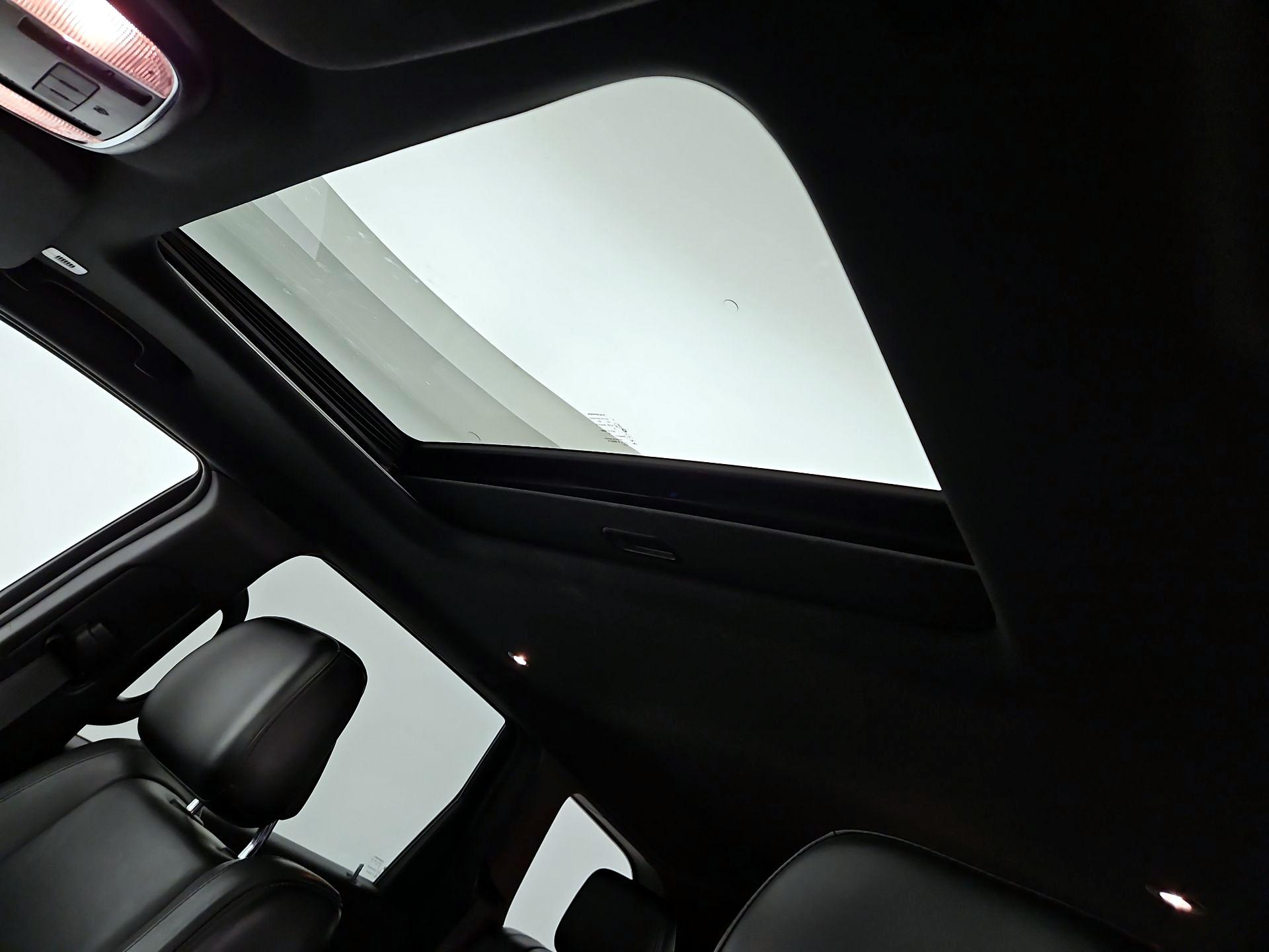 Thumbnail: 2019 Jeep Grand Cherokee - 20