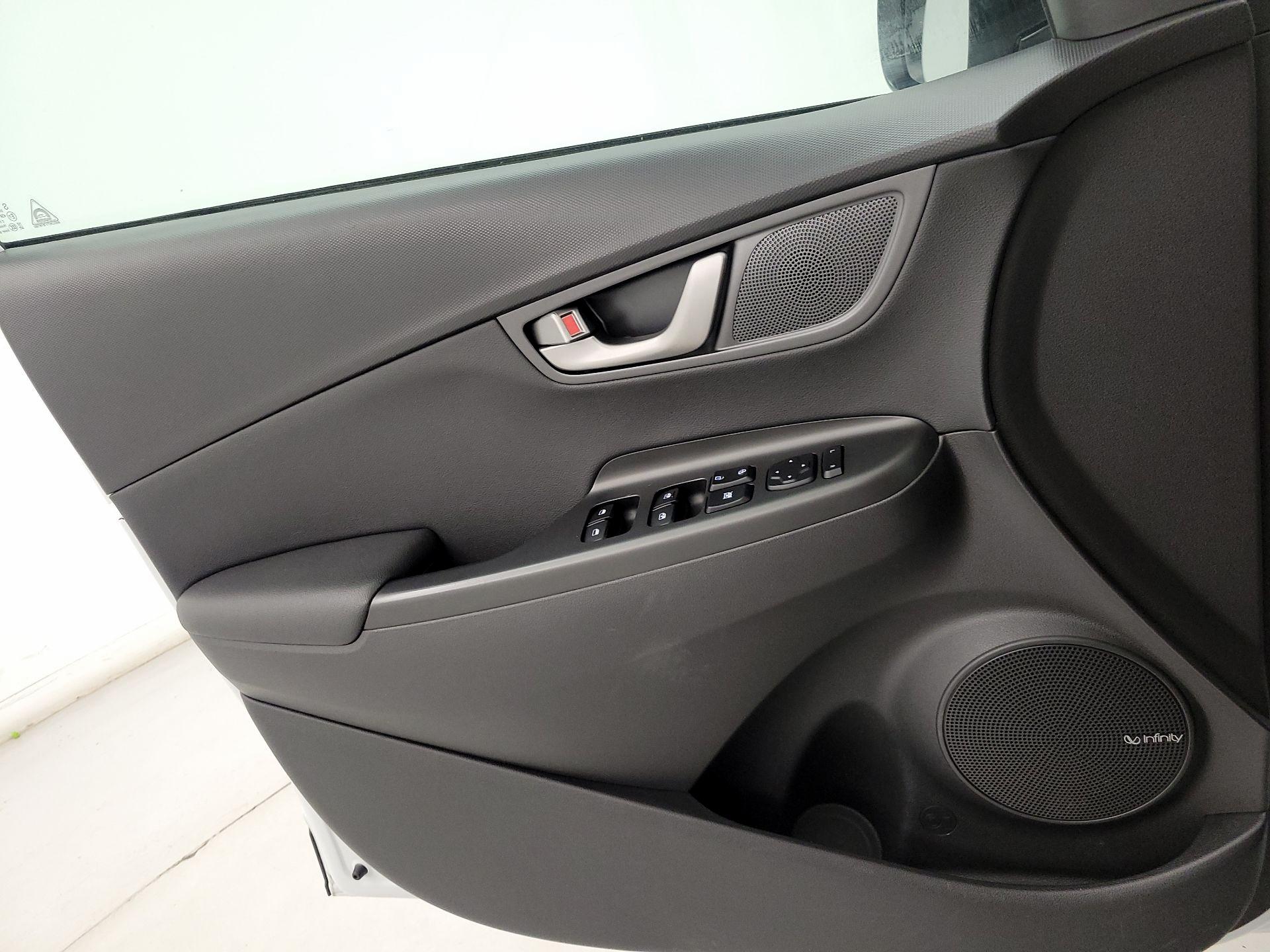 Thumbnail: 2020 Hyundai Kona - 12
