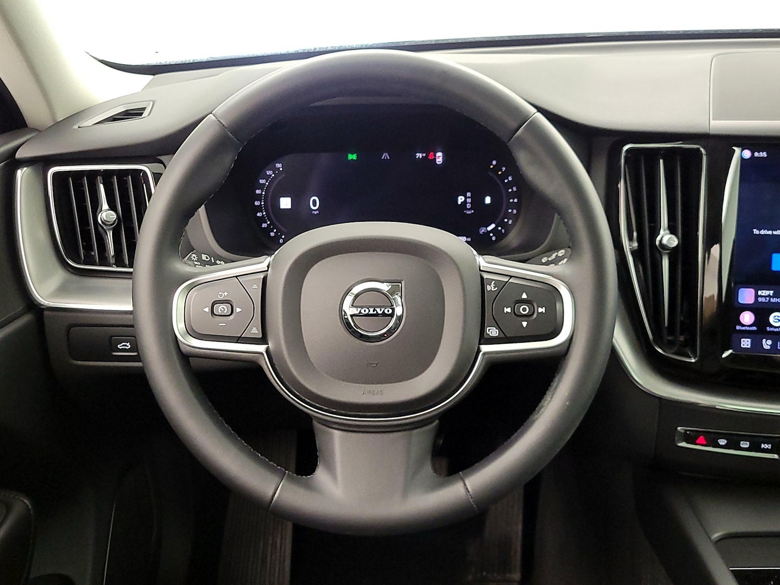 2023 Volvo XC60 Core - Photo 11