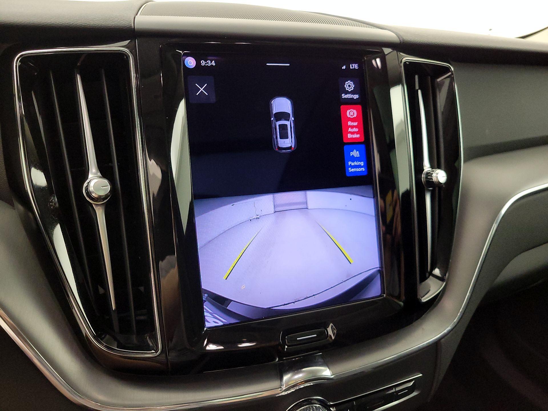 Thumbnail: 2023 Volvo XC60 - 13