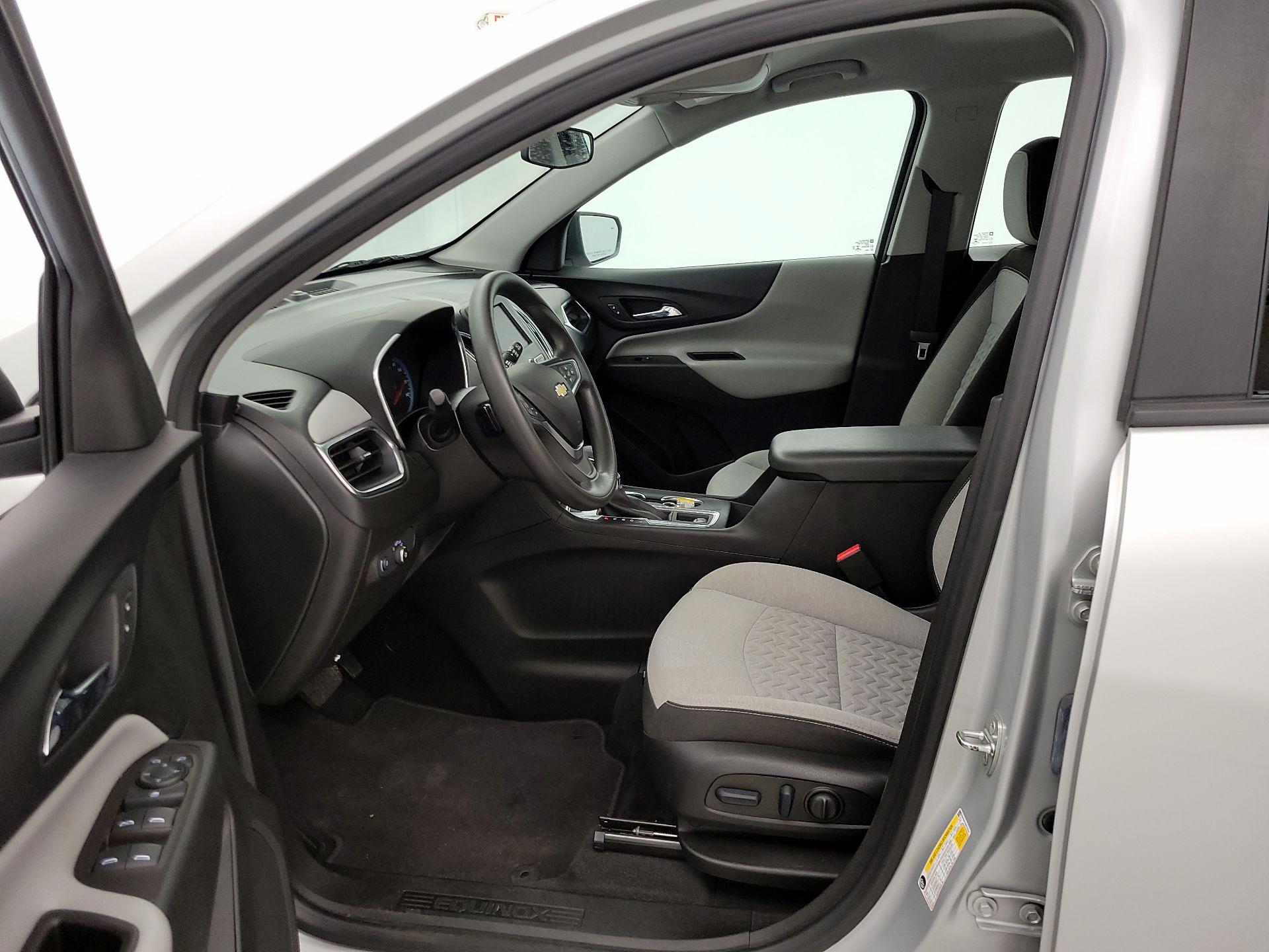 Thumbnail: 2022 Chevrolet Equinox - 11