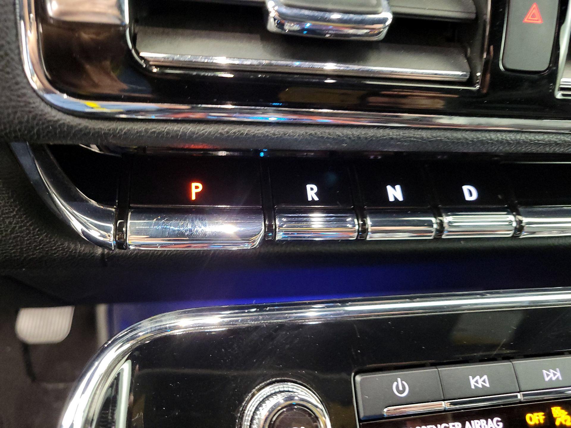 Thumbnail: 2020 Lincoln Navigator - 18