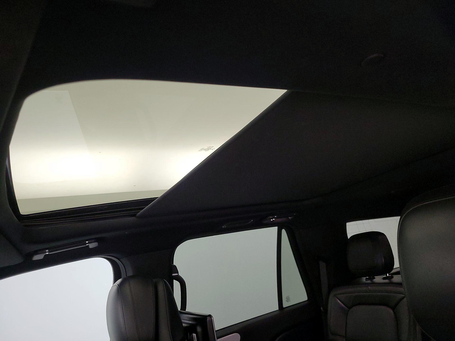 Thumbnail: 2020 Lincoln Navigator - 20