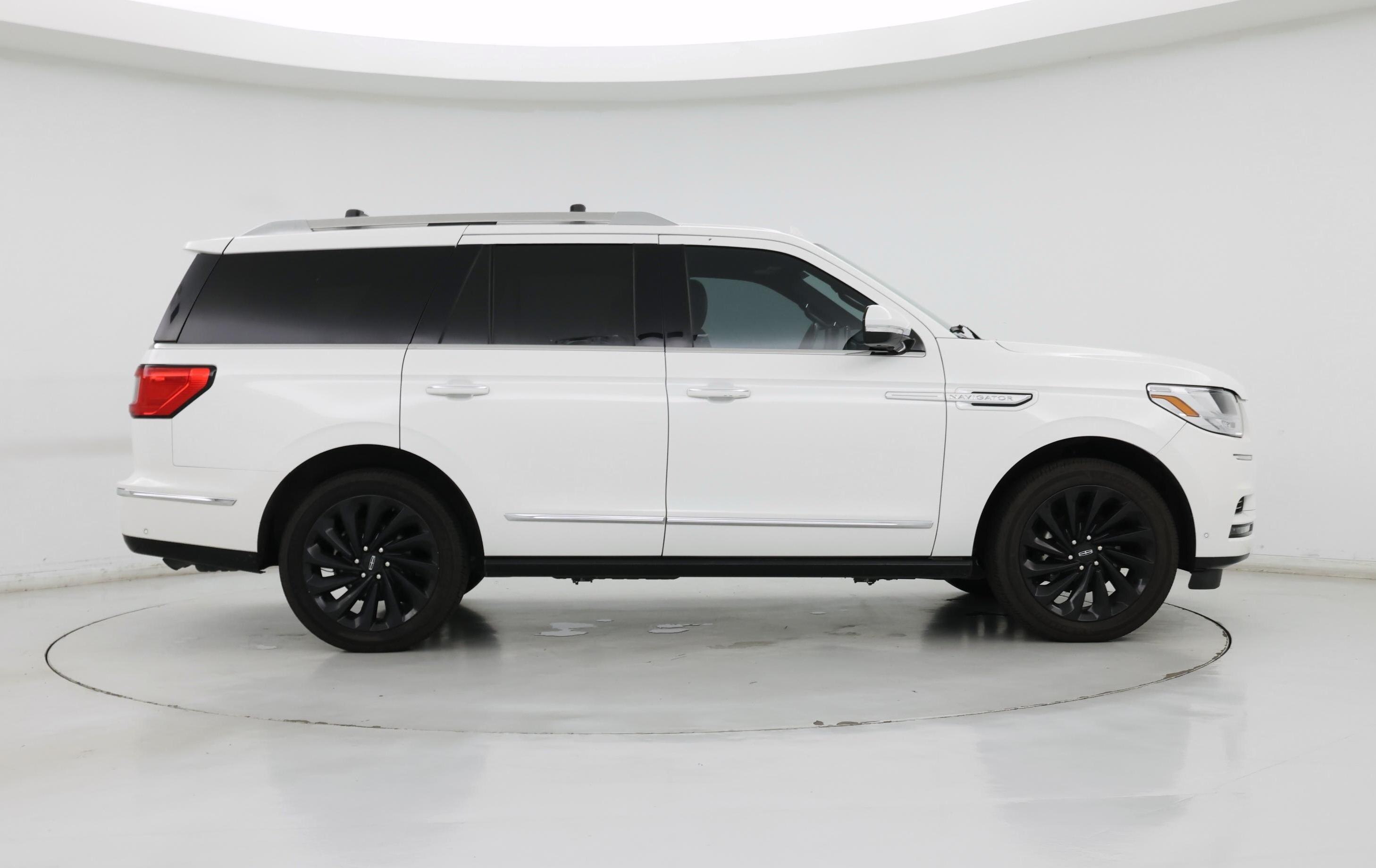 Thumbnail: 2020 Lincoln Navigator - 7