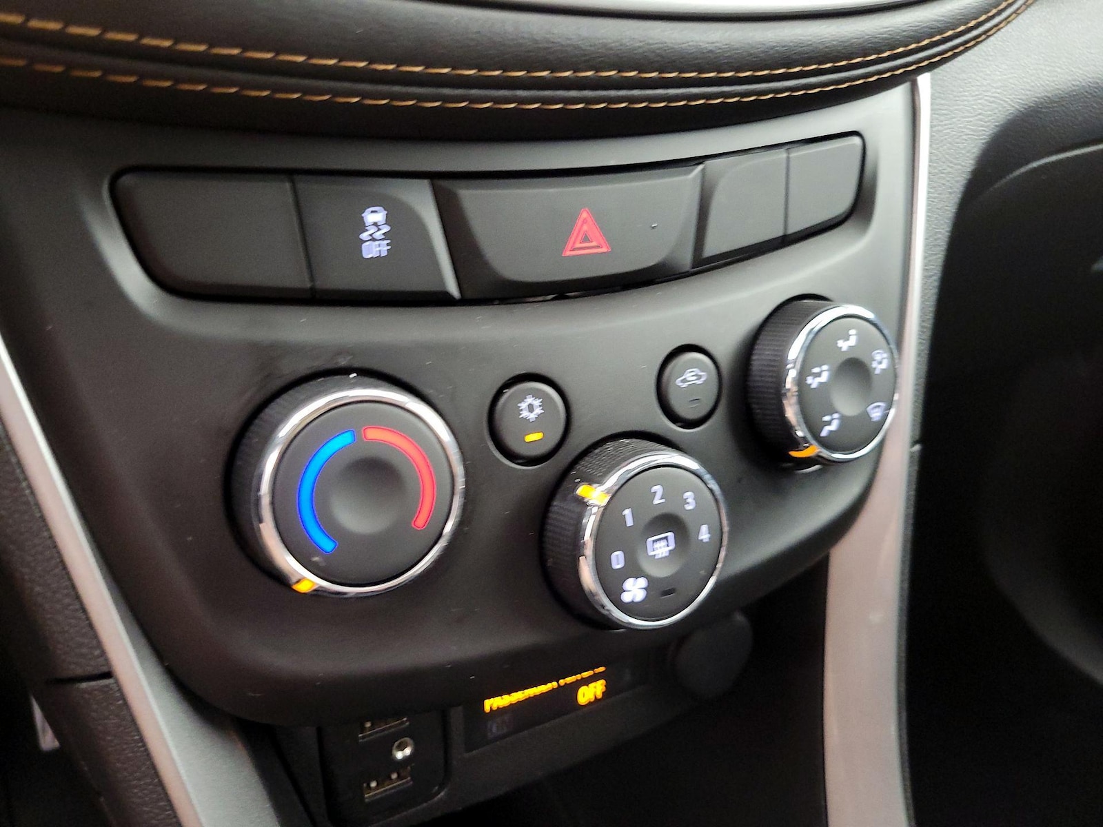 2021 Chevrolet Trax LT - Photo 16