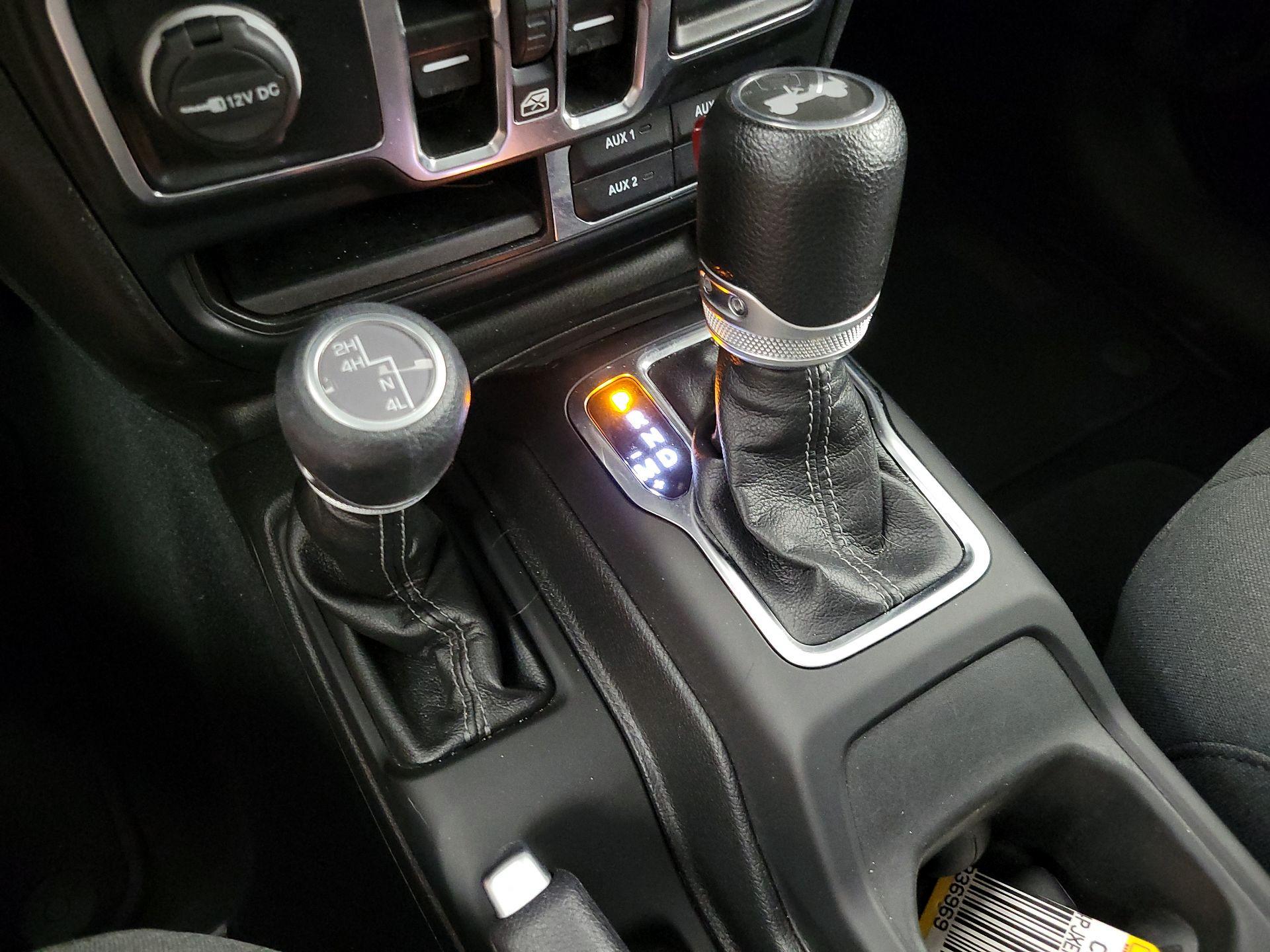 Thumbnail: 2024 Jeep Wrangler - 16