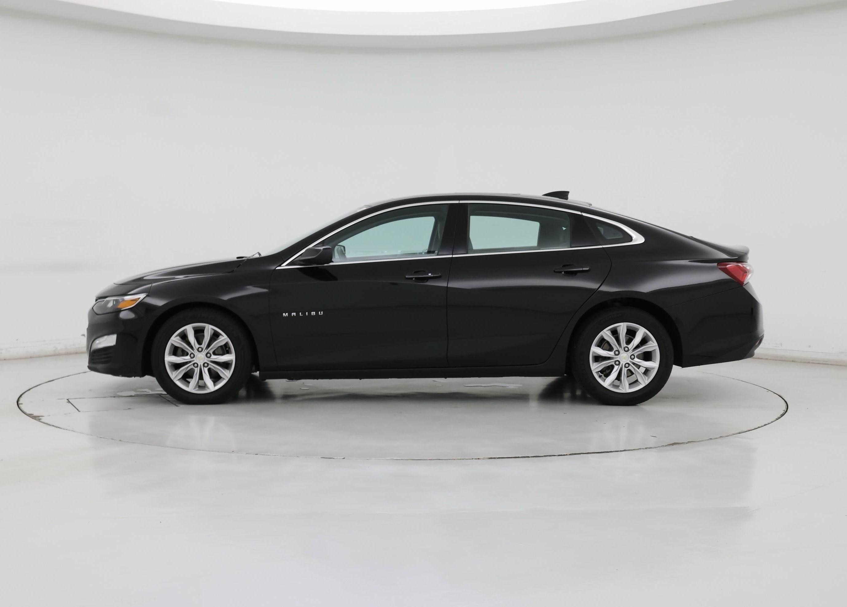 Thumbnail: 2022 Chevrolet Malibu - 3
