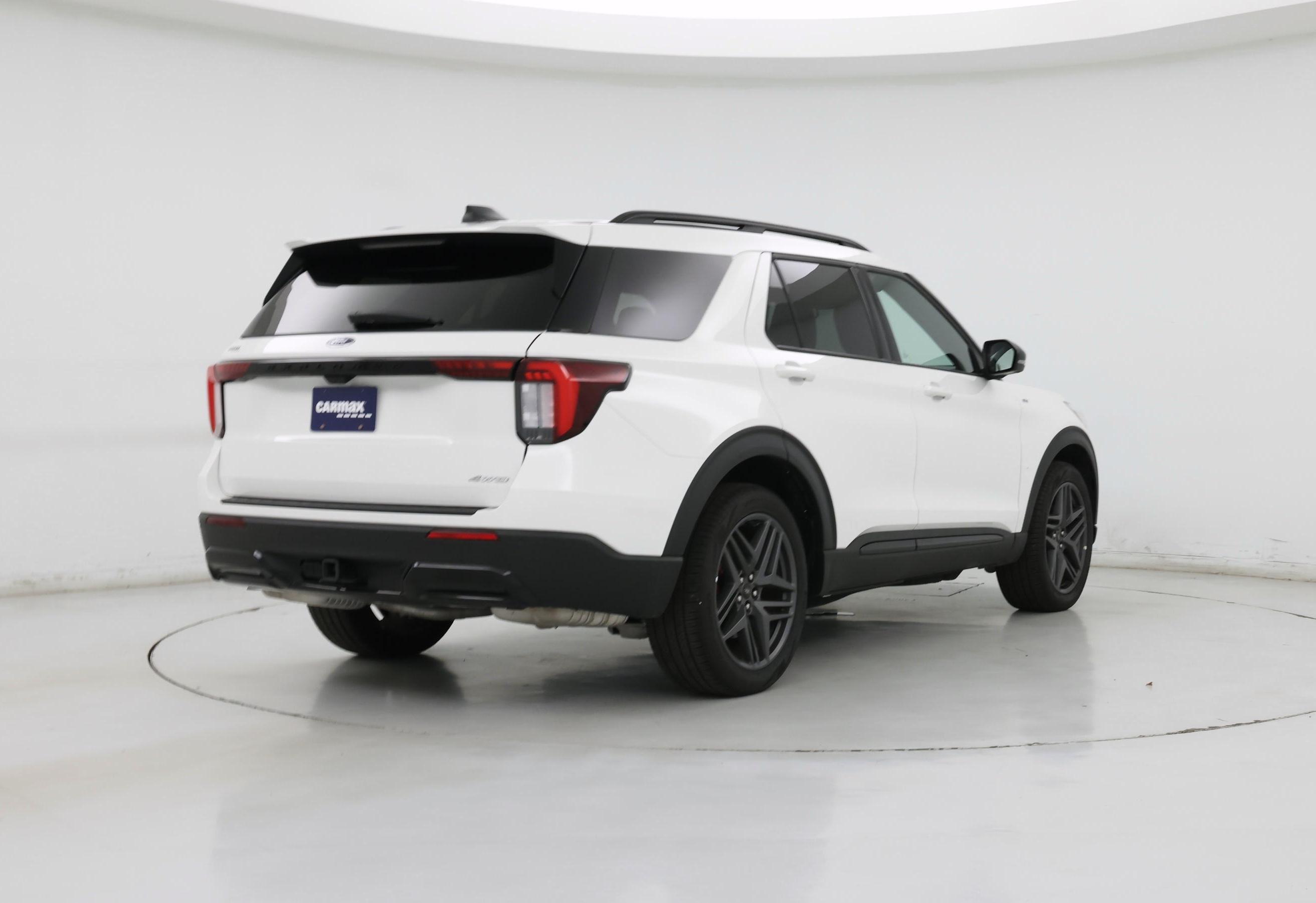 Thumbnail: 2025 Ford Explorer - 8