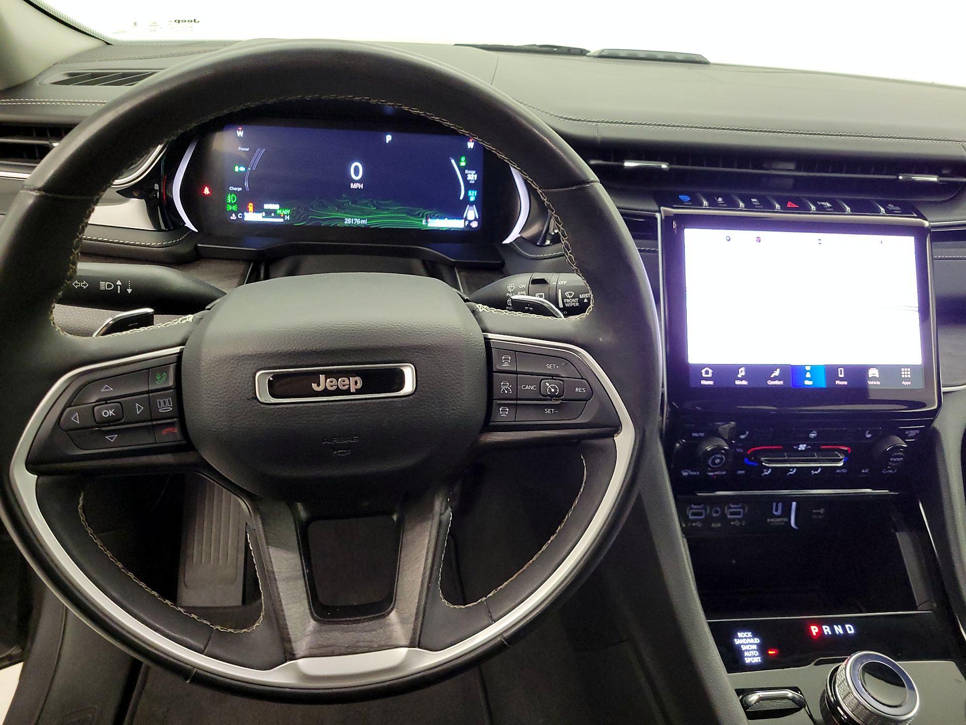 Thumbnail: 2022 Jeep Grand Cherokee - 10