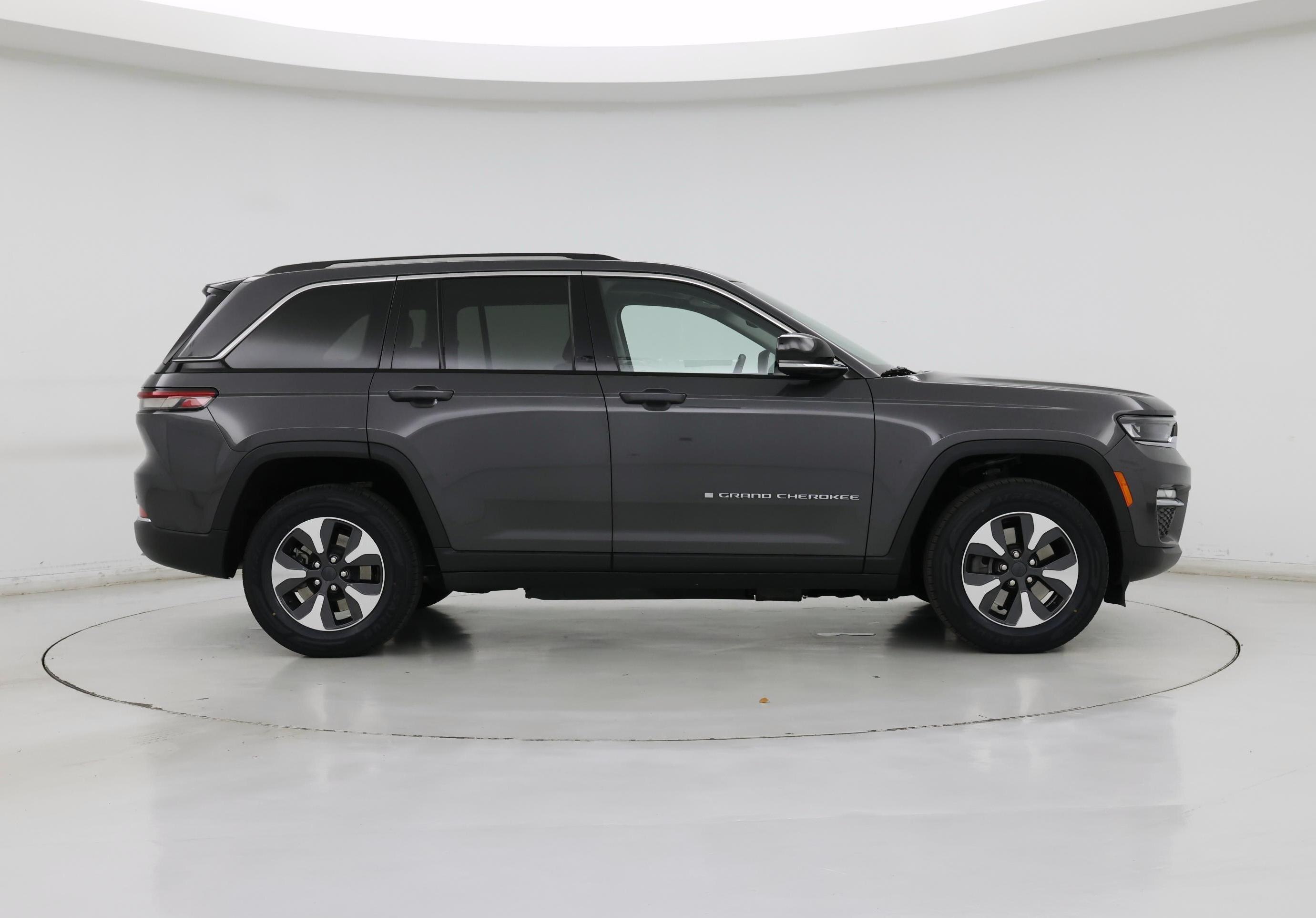 Thumbnail: 2022 Jeep Grand Cherokee - 7