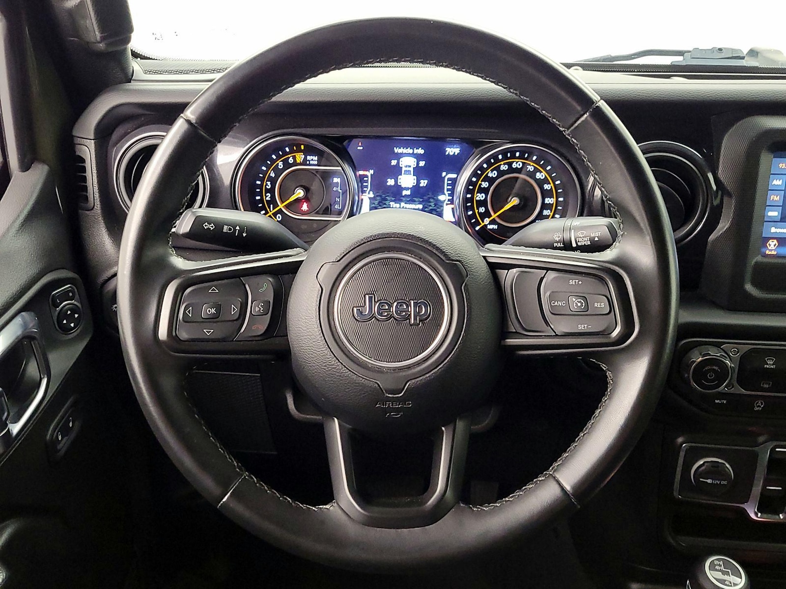 2022 Jeep Gladiator Altitude - Photo 11
