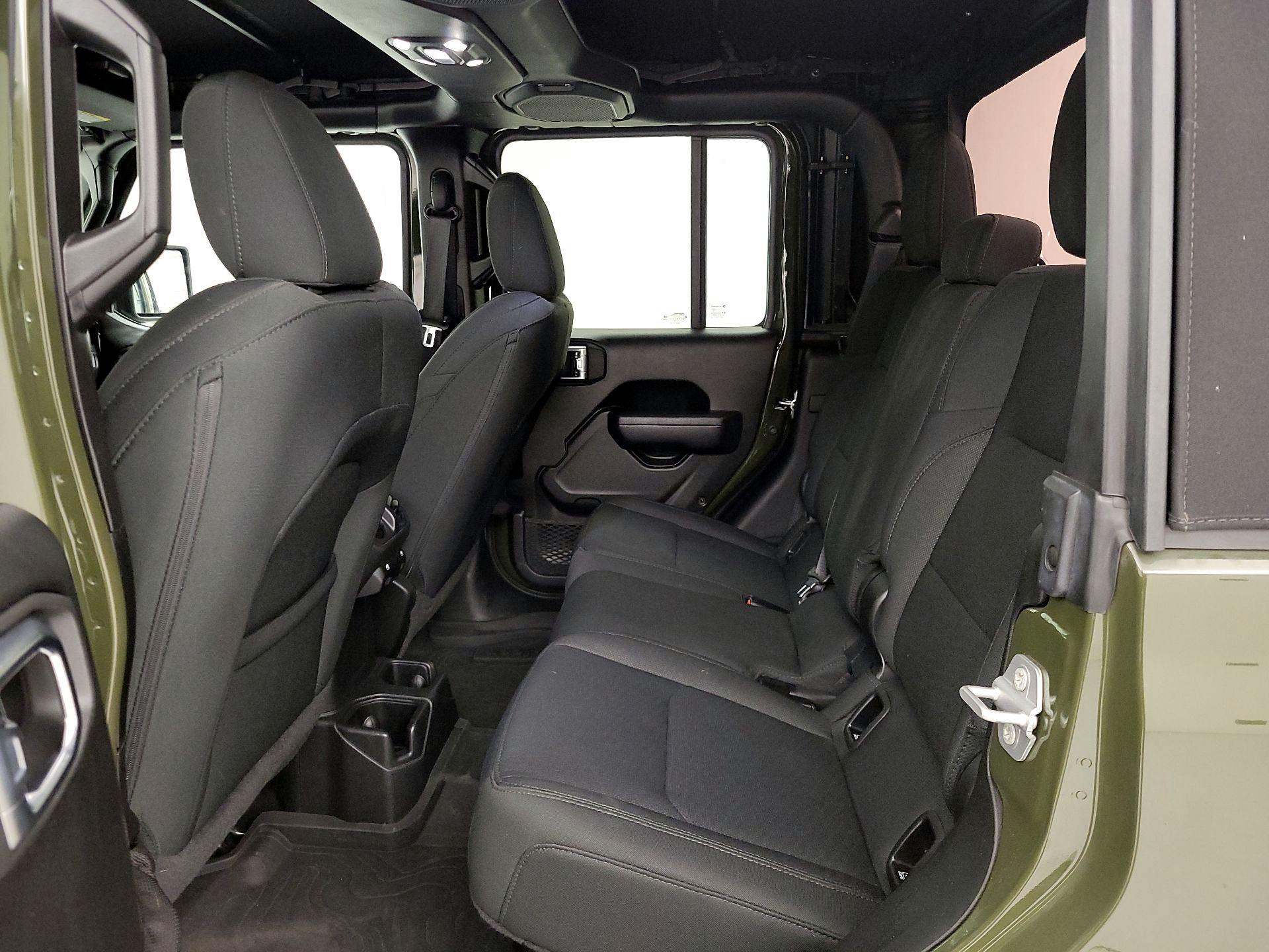 Thumbnail: 2022 Jeep Gladiator - 19