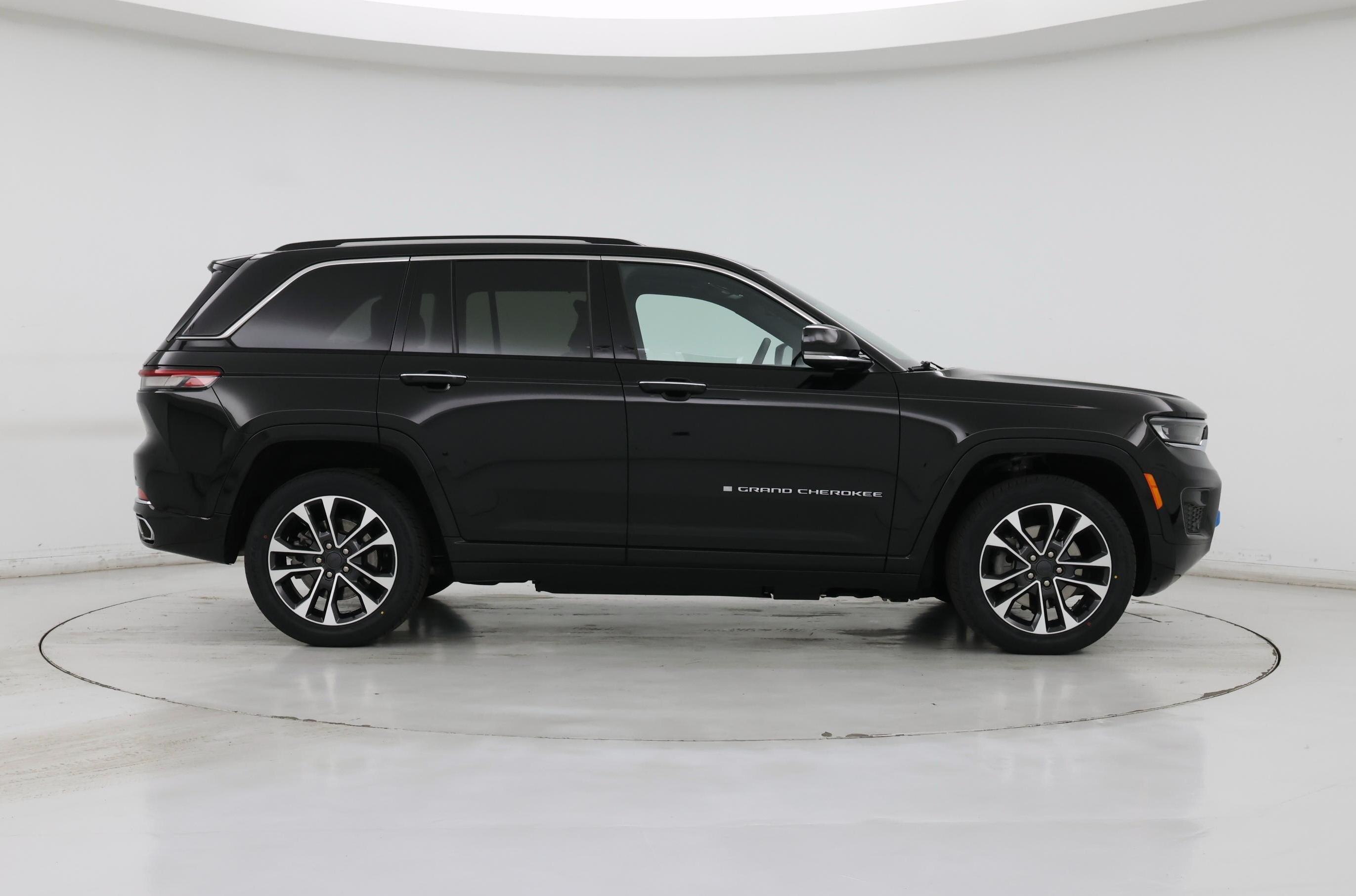 Thumbnail: 2023 Jeep Grand Cherokee - 7