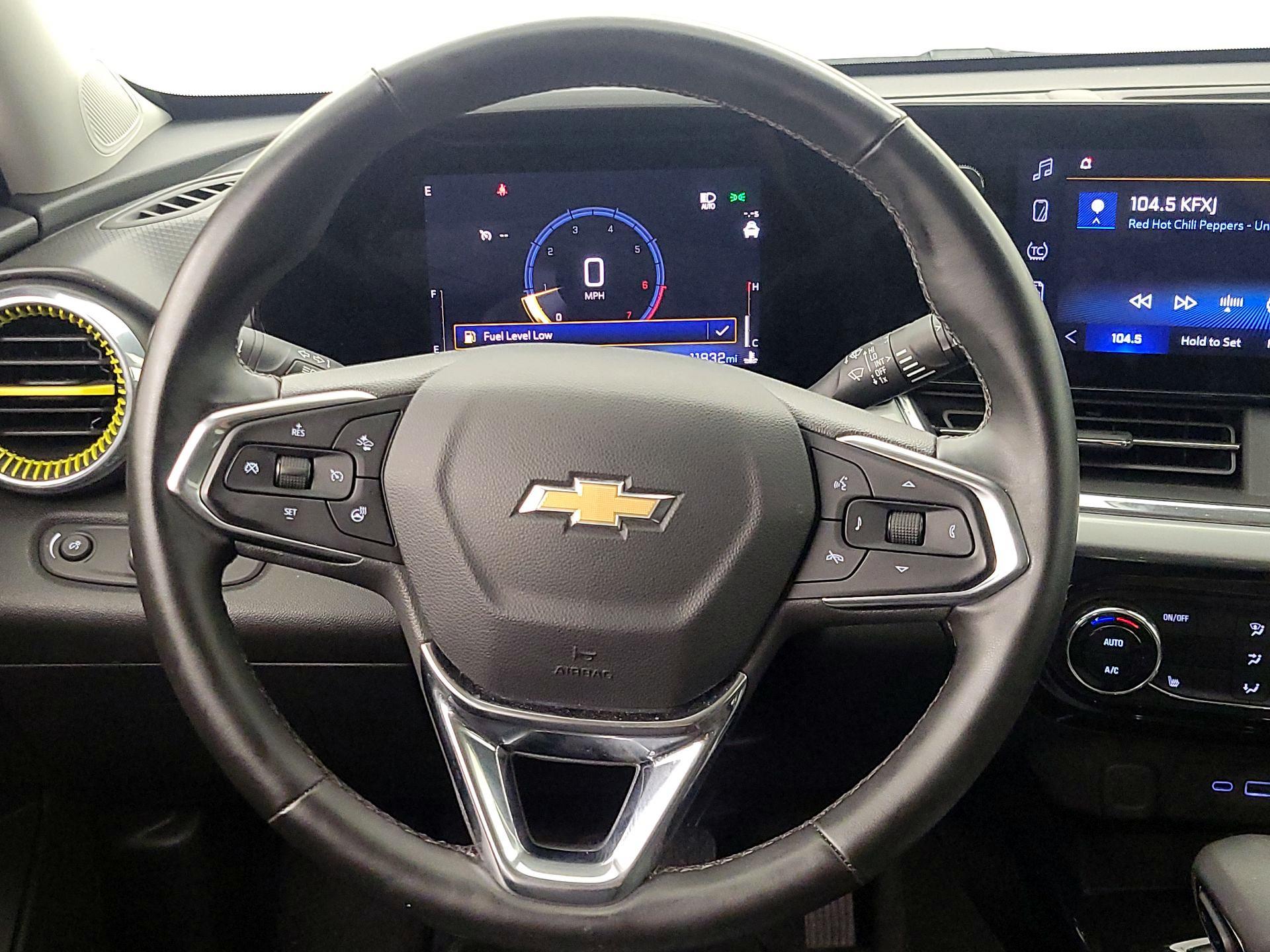 Thumbnail: 2025 Chevrolet Trax - 10