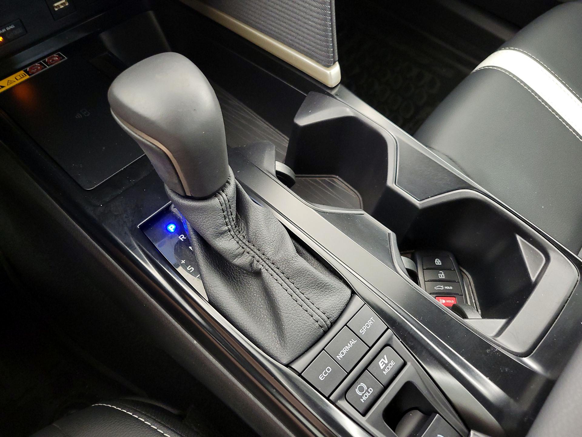 Thumbnail: 2025 Toyota Camry - 17