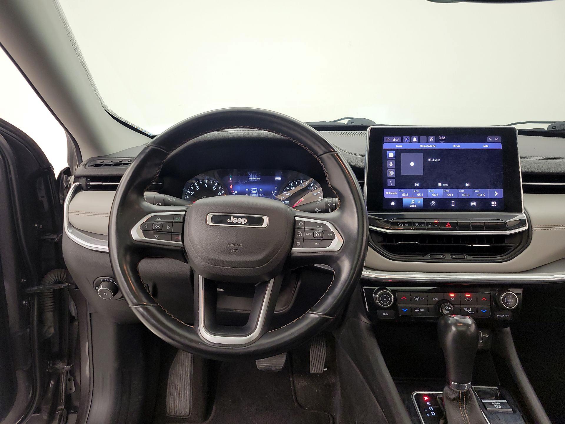 Thumbnail: 2022 Jeep Compass - 10
