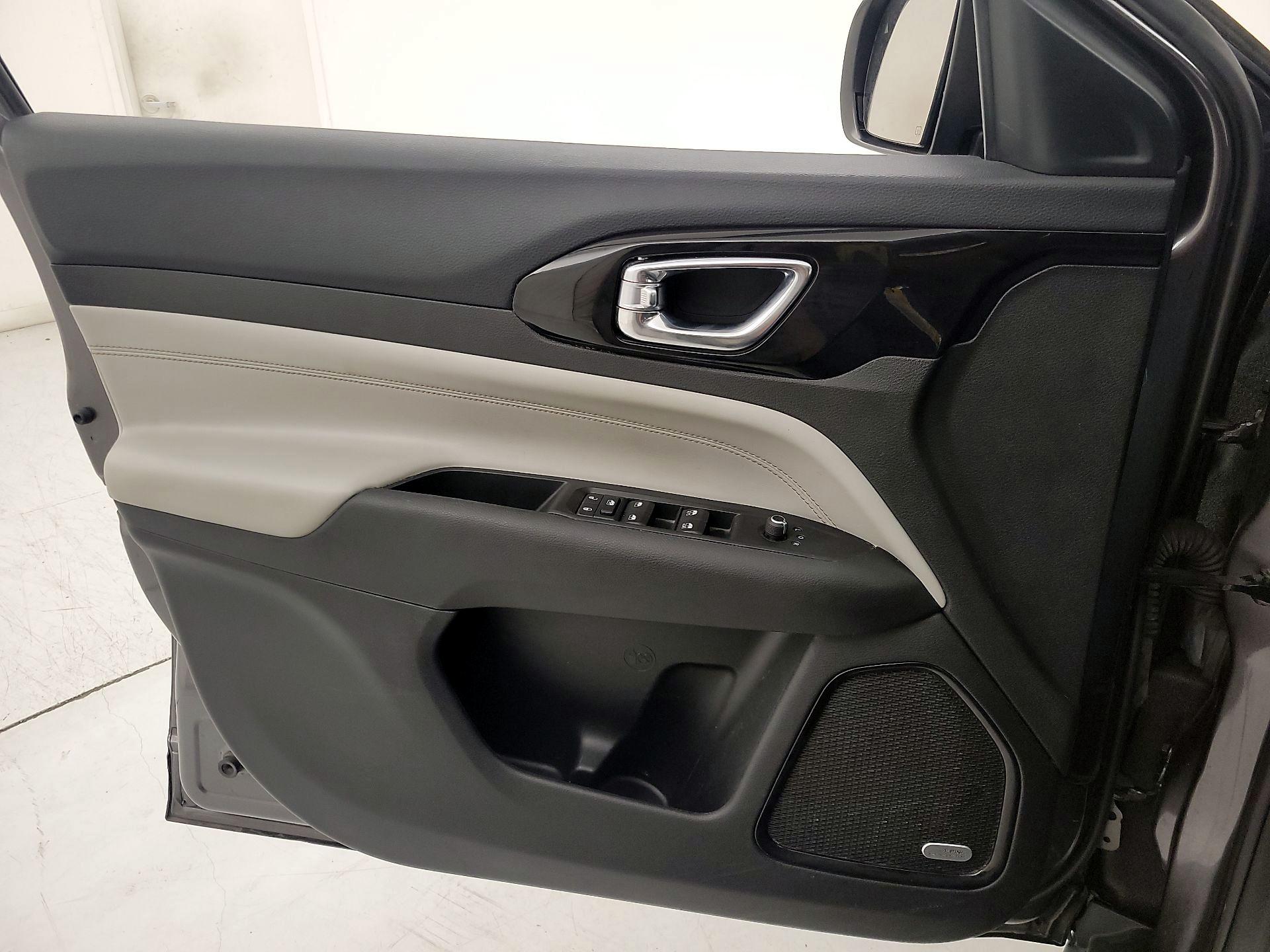 Thumbnail: 2022 Jeep Compass - 12