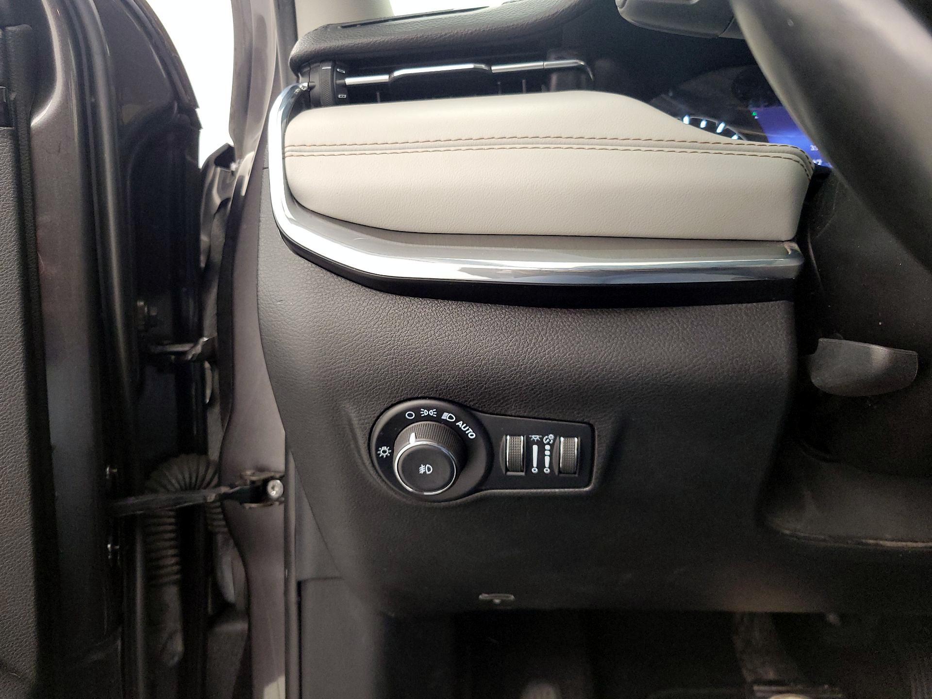 Thumbnail: 2022 Jeep Compass - 13