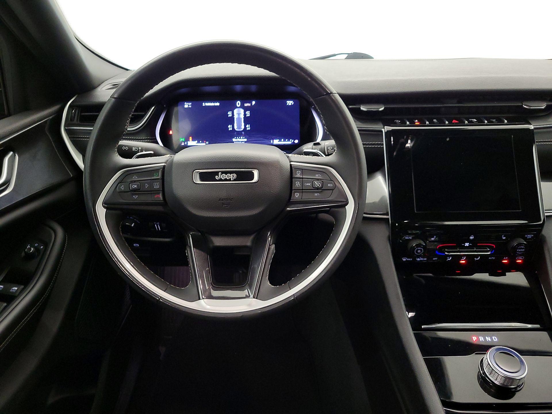 Thumbnail: 2023 Jeep Grand Cherokee - 10