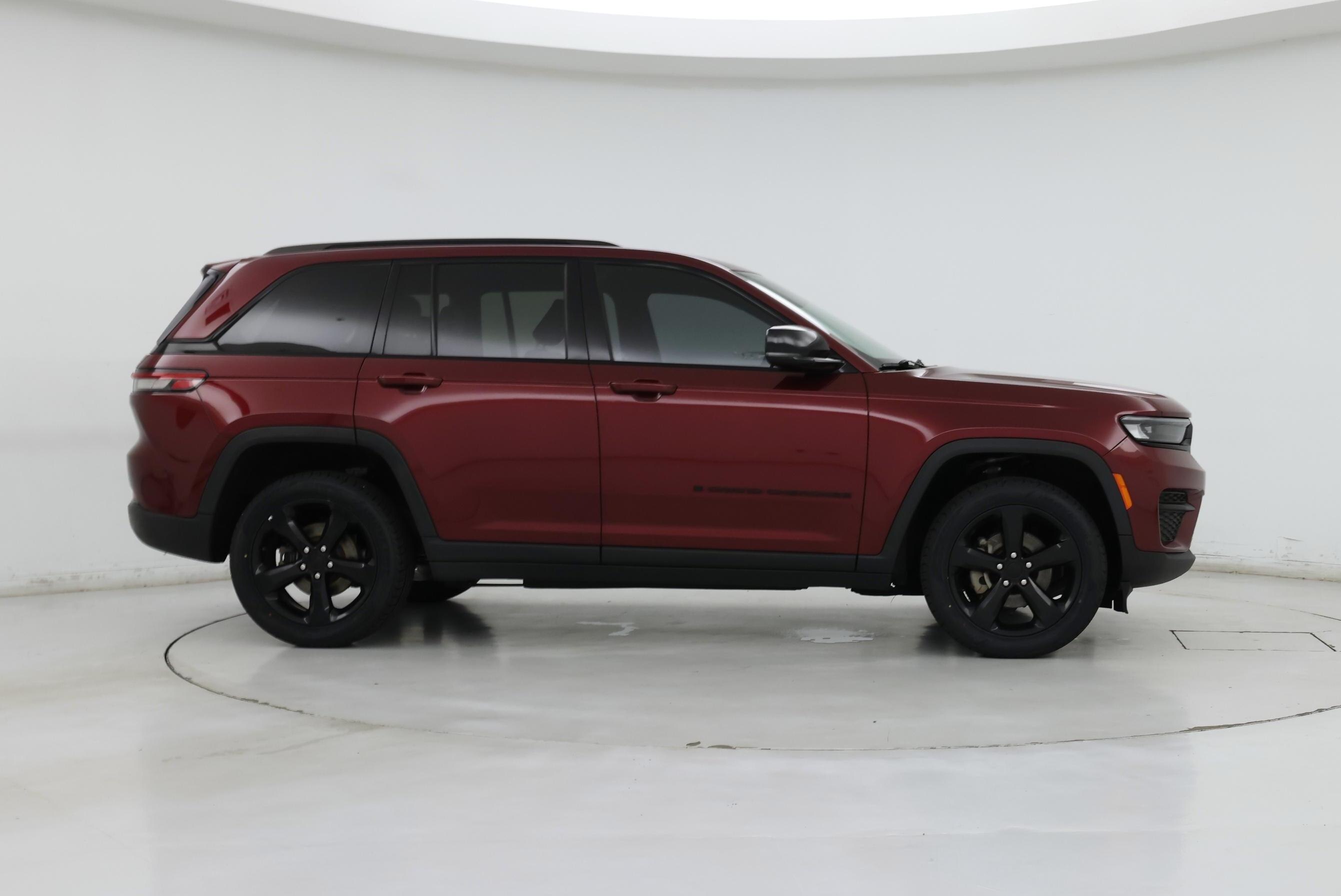 Thumbnail: 2023 Jeep Grand Cherokee - 7