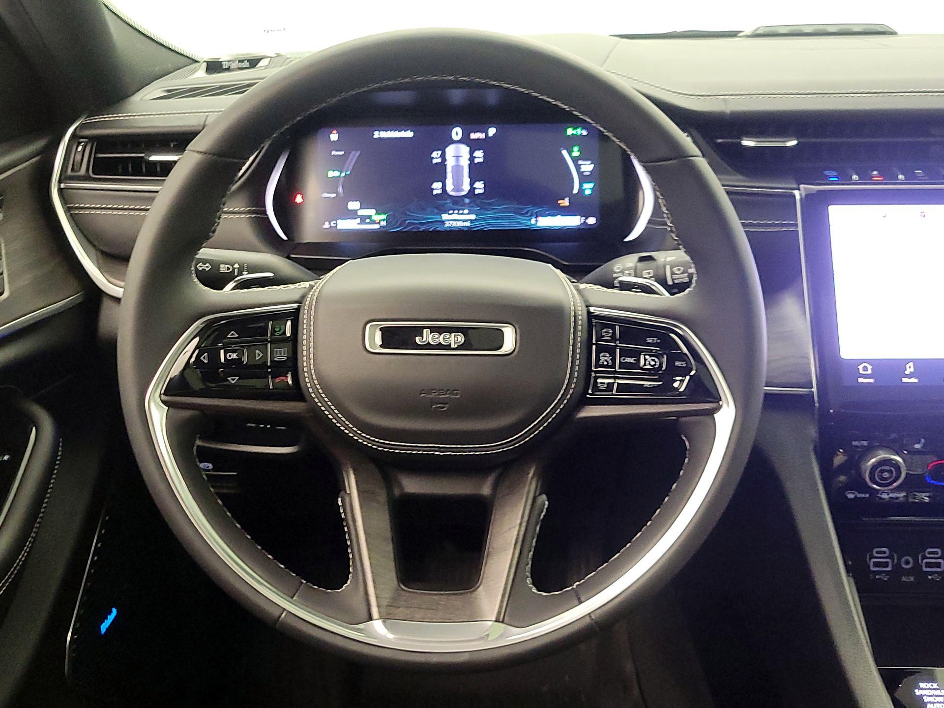 Thumbnail: 2022 Jeep Grand Cherokee - 10