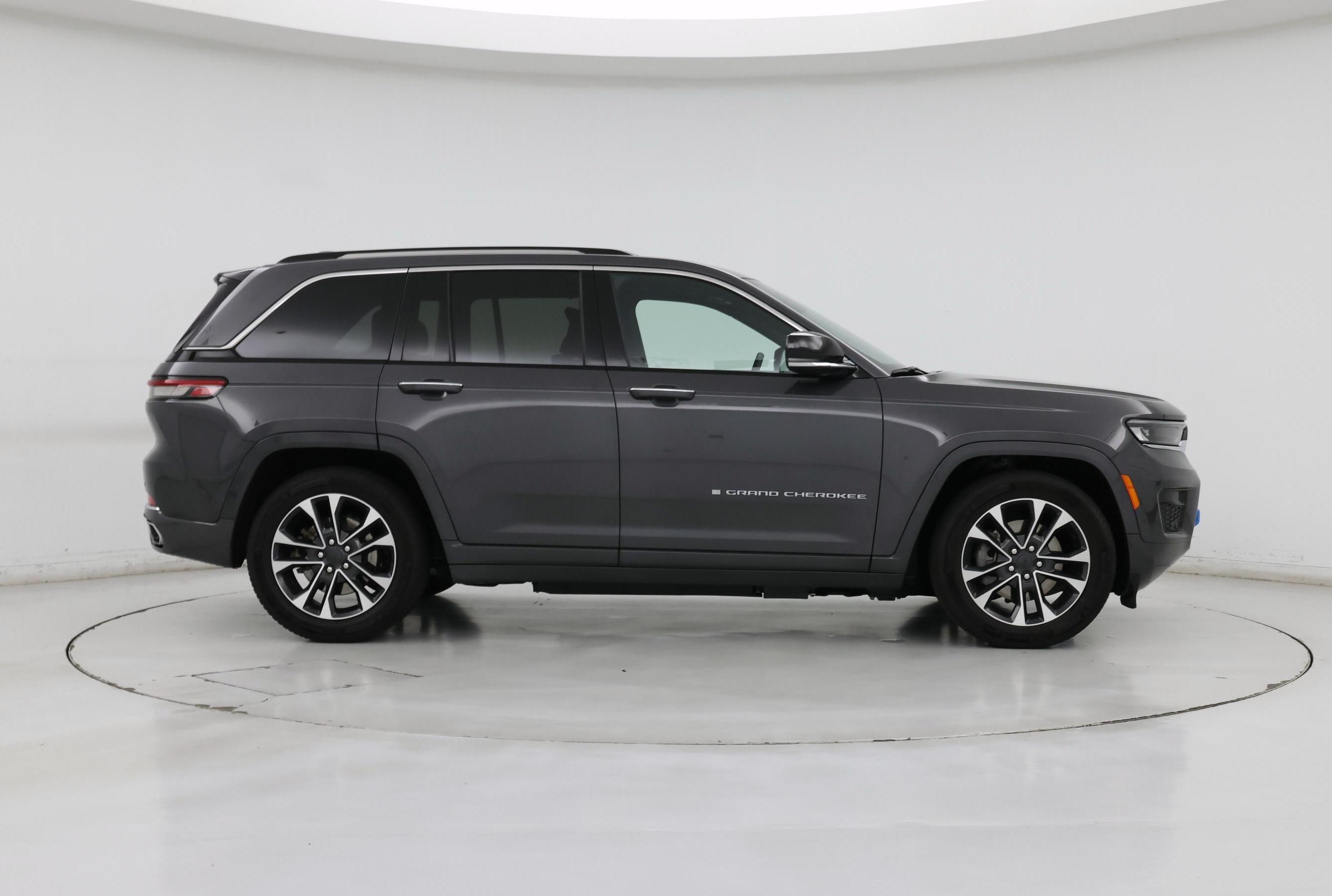 Thumbnail: 2022 Jeep Grand Cherokee - 7
