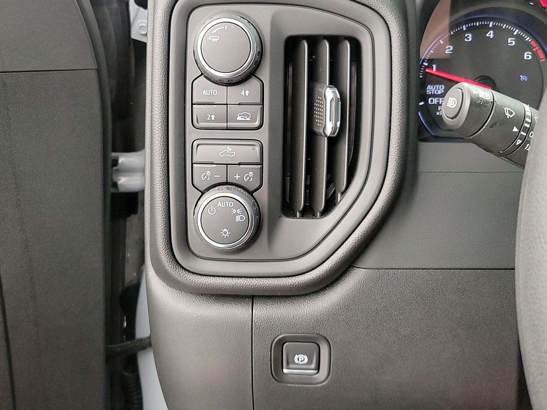 Thumbnail: 2025 Chevrolet Silverado 1500 - 13