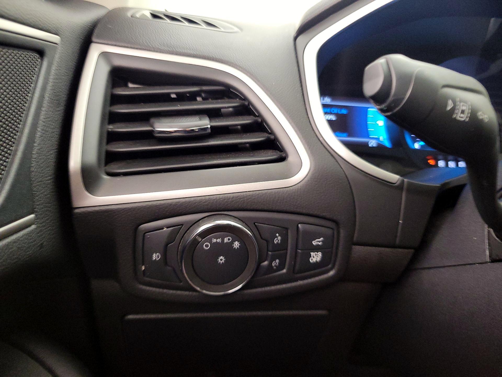 Thumbnail: 2021 Ford Edge - 13