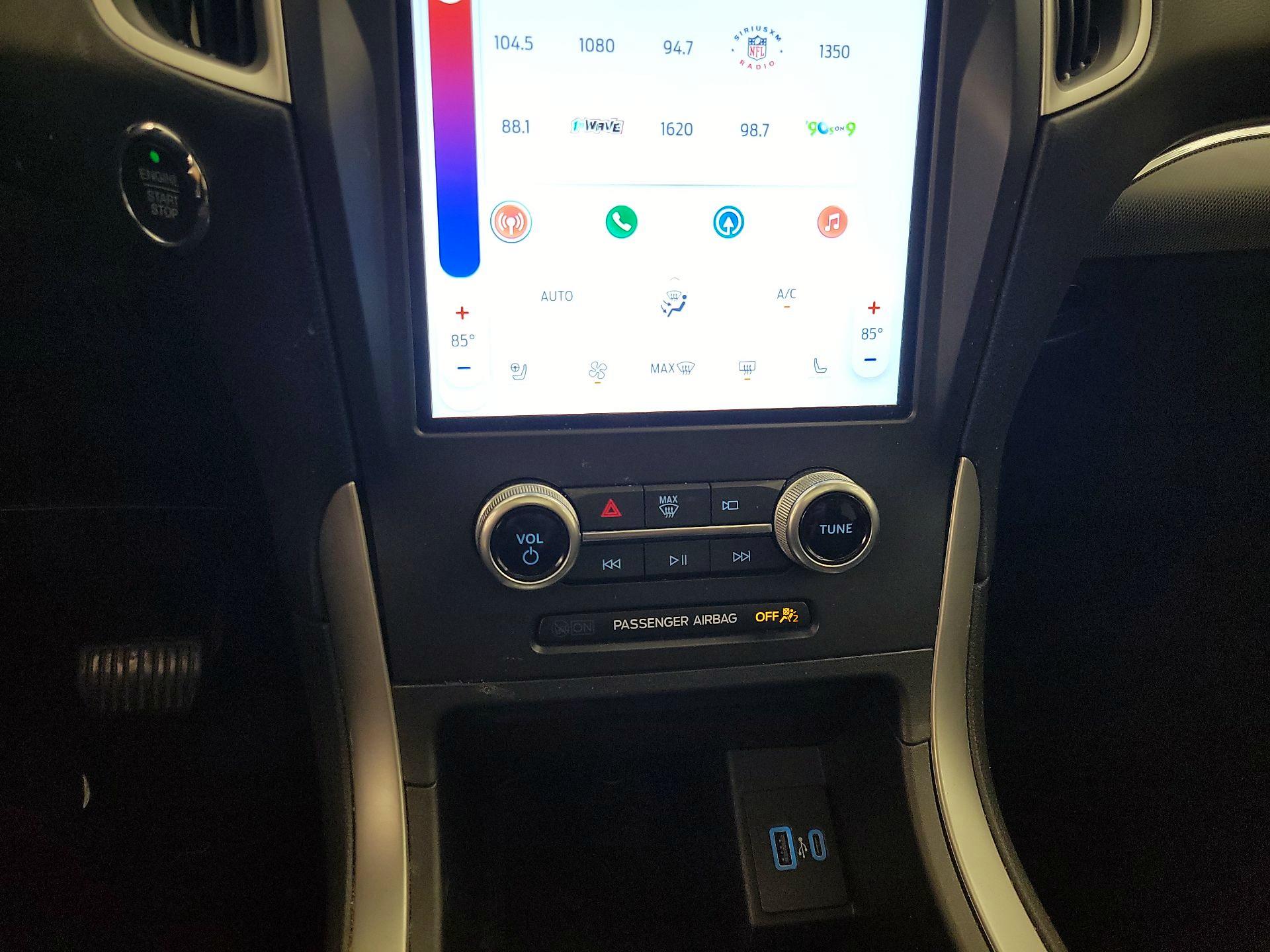 Thumbnail: 2021 Ford Edge - 17