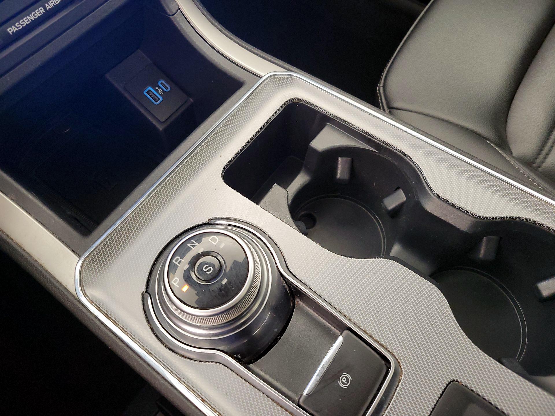 Thumbnail: 2021 Ford Edge - 18